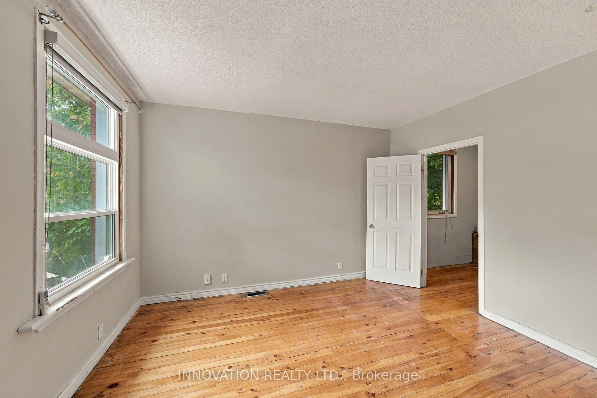 Photo 17 of 204 Compton Avenue, Ottawa, Woodroffe — HOMEH