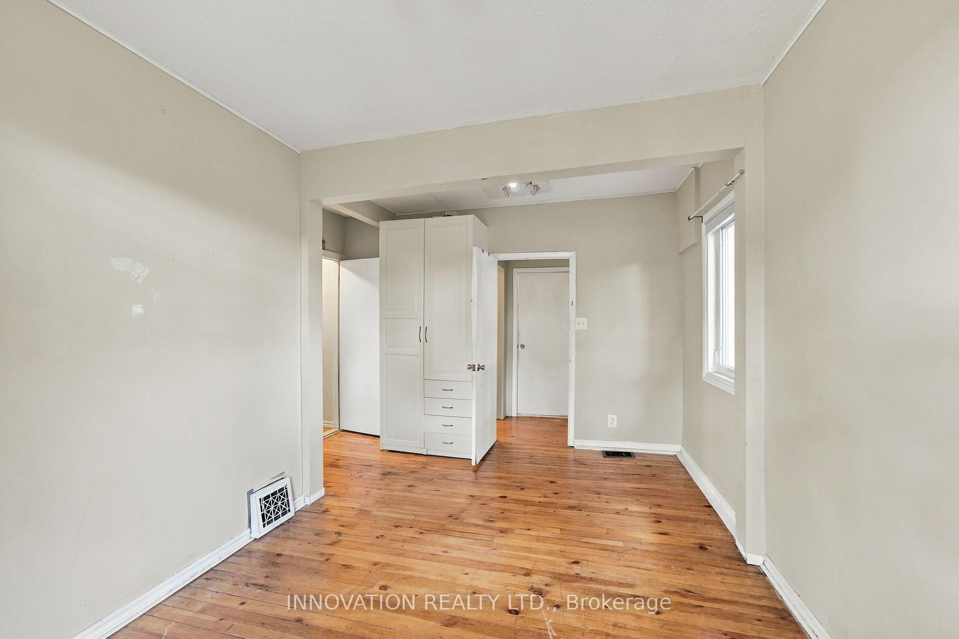 Photo 25 of 204 Compton Avenue, Ottawa, Woodroffe — HOMEH