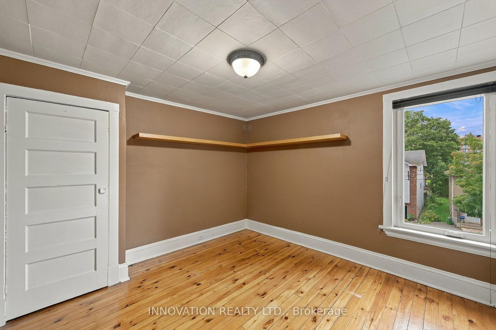 Photo 28 of 204 Compton Avenue, Ottawa, Woodroffe — HOMEH