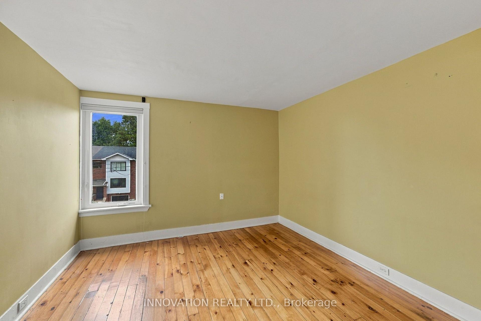Photo 30 of 204 Compton Avenue, Ottawa, Woodroffe — HOMEH