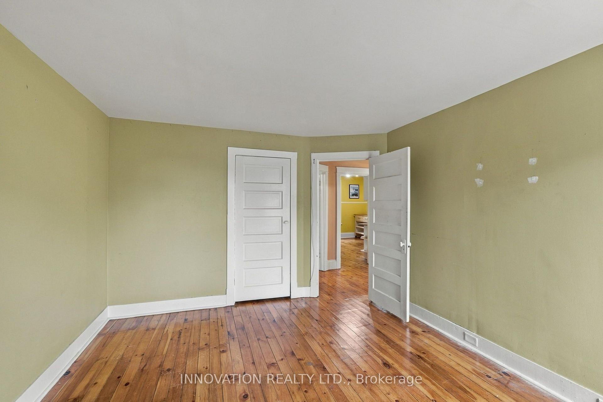 Photo 31 of 204 Compton Avenue, Ottawa, Woodroffe — HOMEH