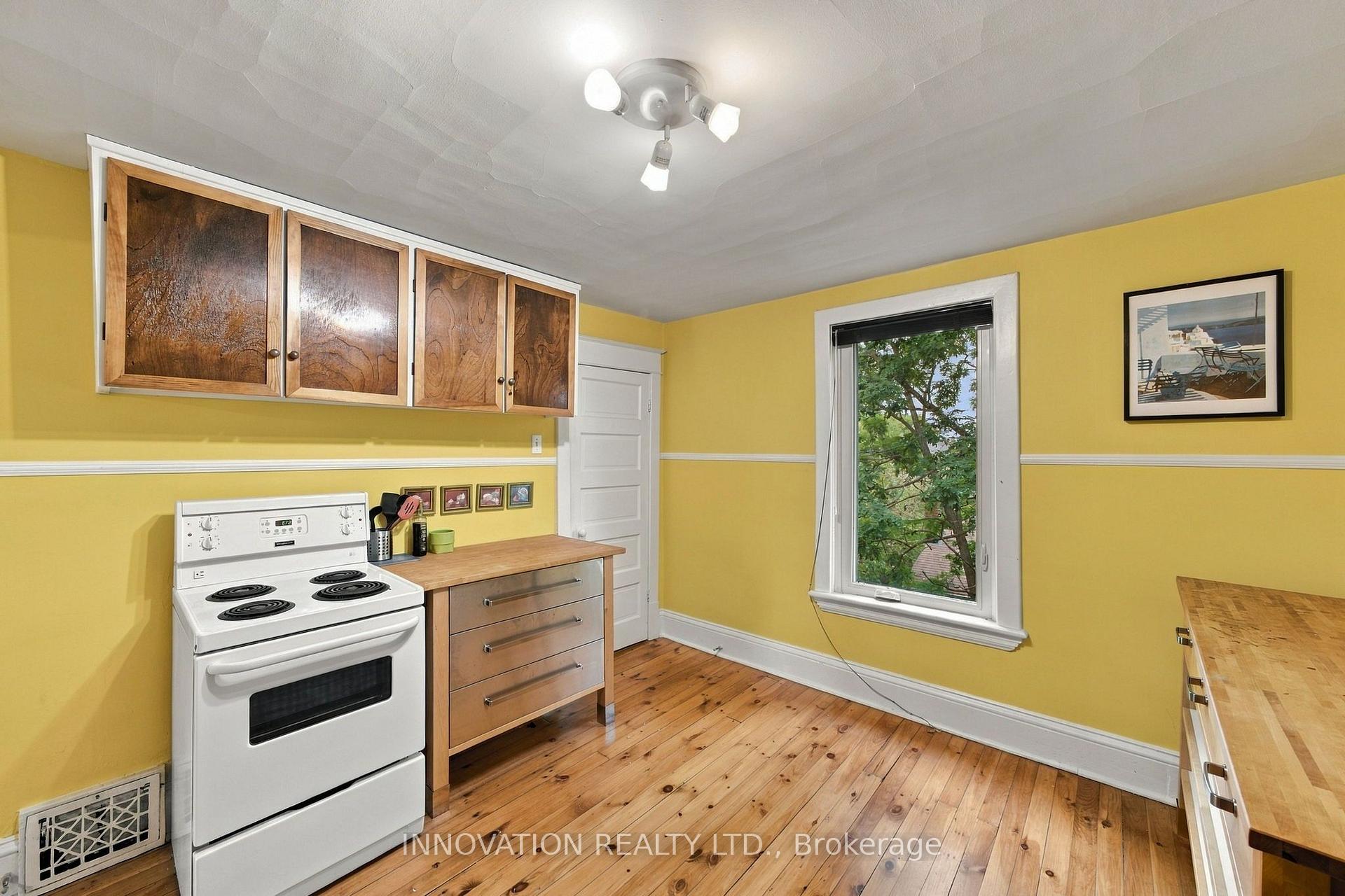 Photo 36 of 204 Compton Avenue, Ottawa, Woodroffe — HOMEH