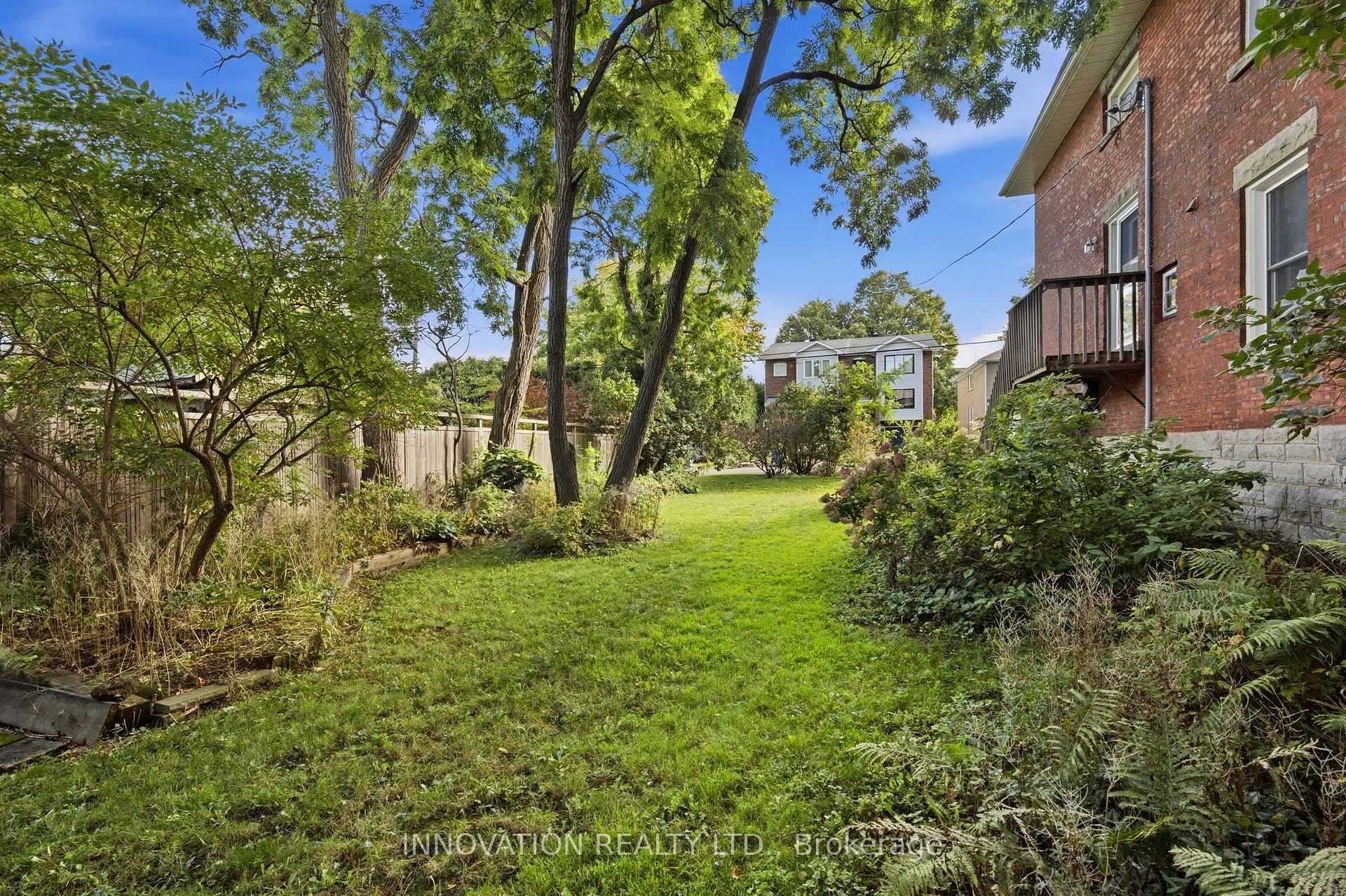 Photo 40 of 204 Compton Avenue, Ottawa, Woodroffe — HOMEH