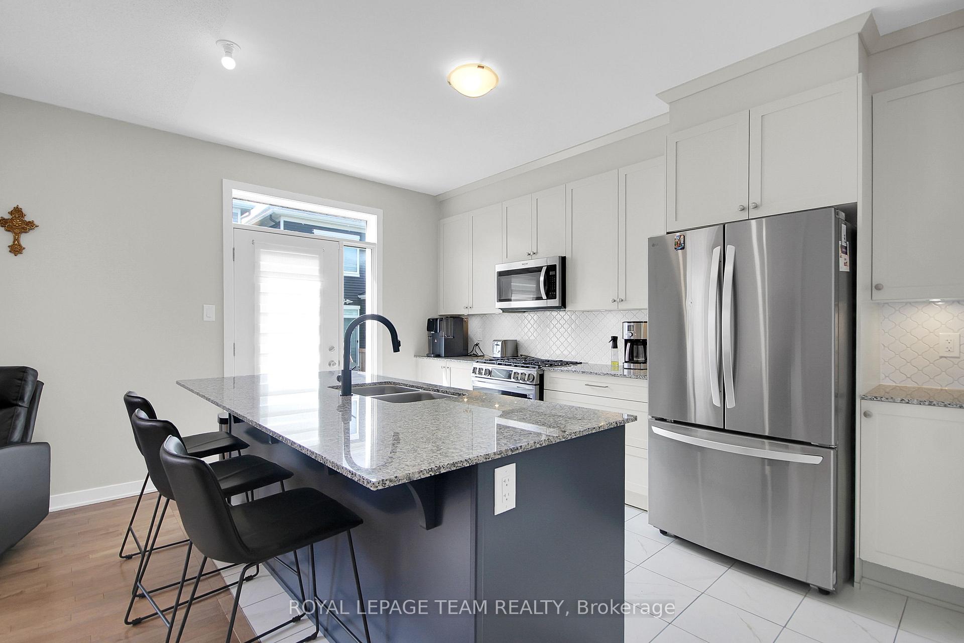 Photo 10 of 2036 Elevation Road, Ottawa, Barrhaven - Half Moon Bay — HOMEH