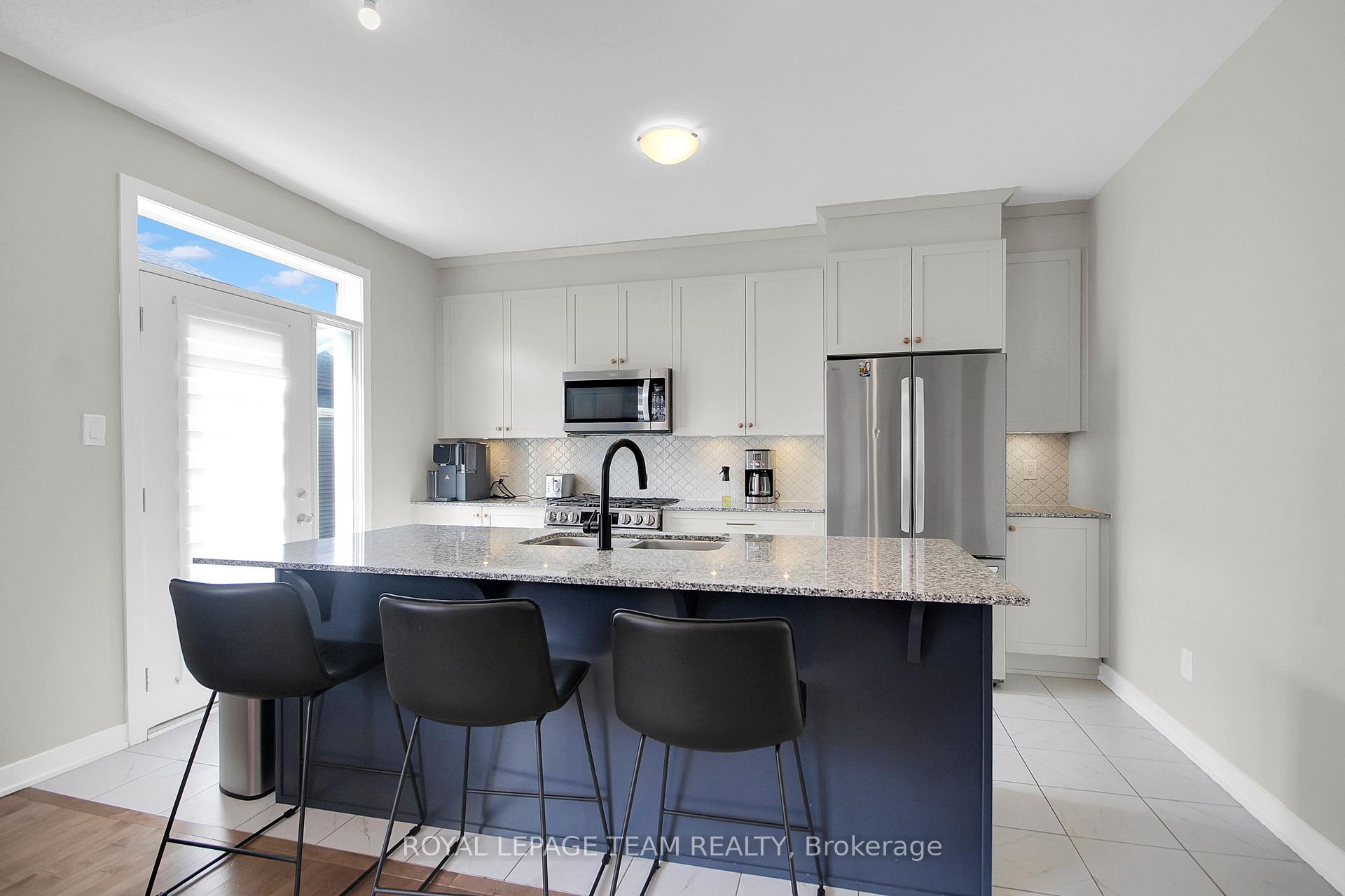 Photo 11 of 2036 Elevation Road, Ottawa, Barrhaven - Half Moon Bay — HOMEH