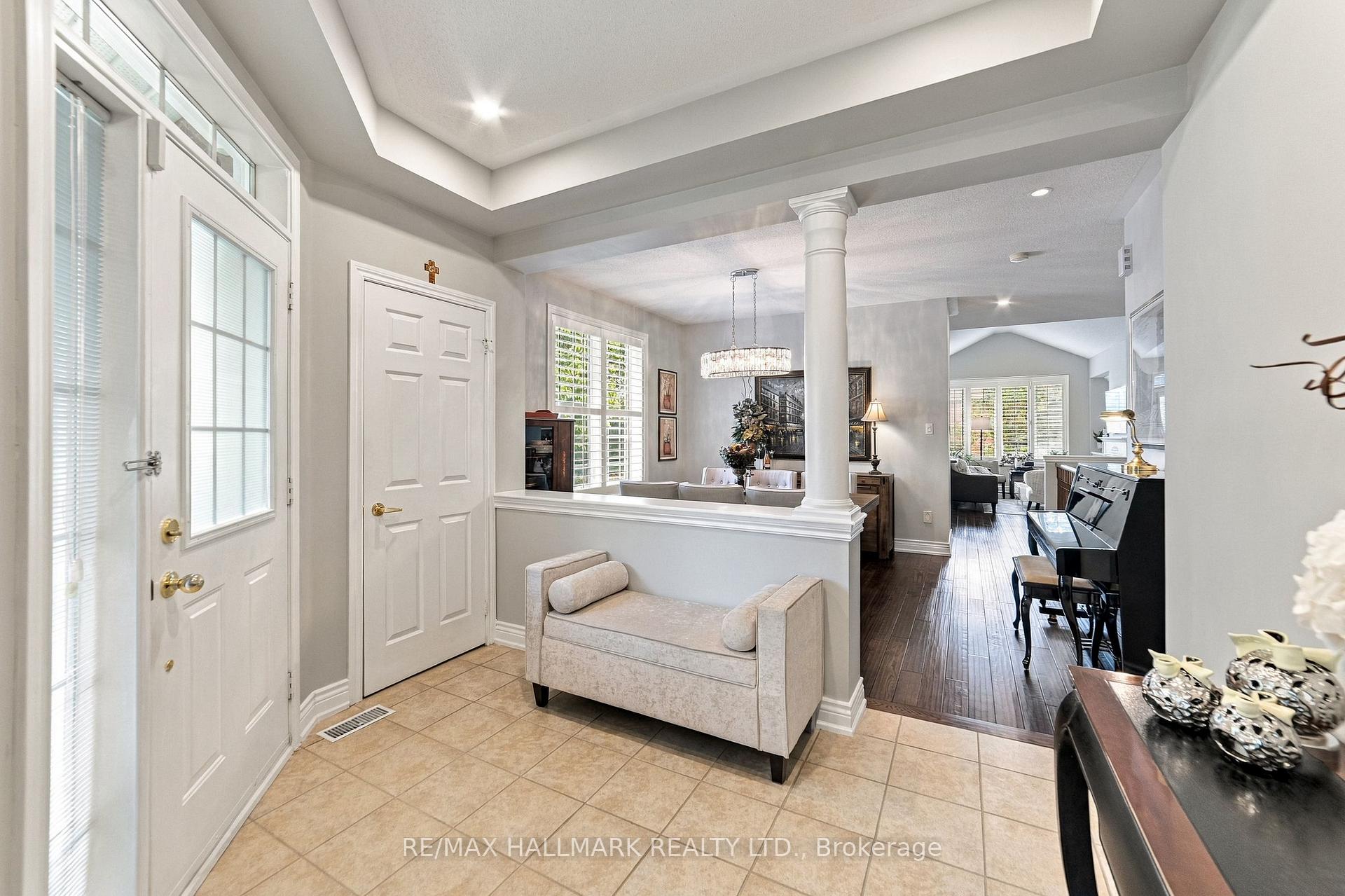 Photo 4 of Unit 15, 6439 Rivergate Place, Mississauga, Streetsville — HOMEH