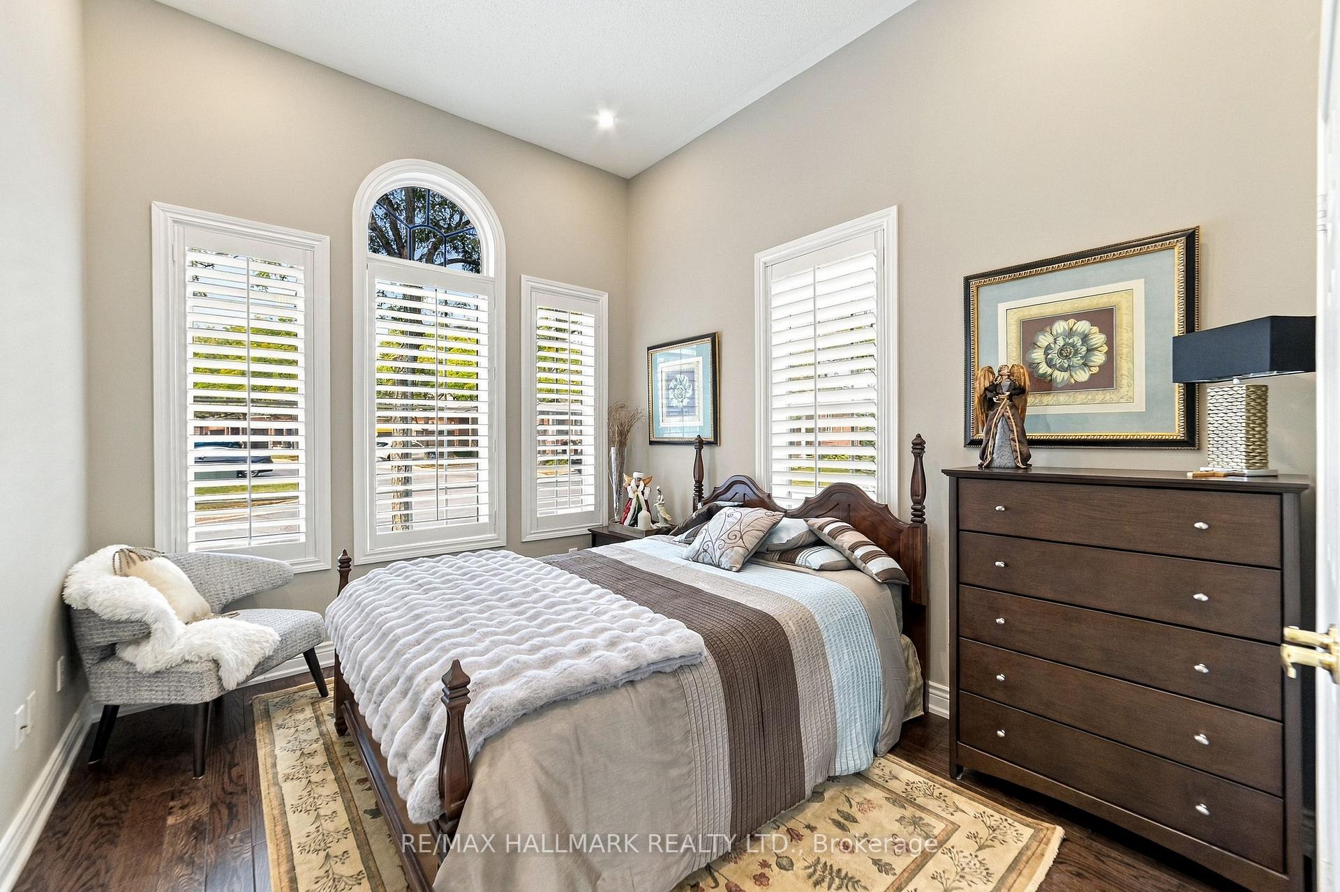 Photo 6 of Unit 15, 6439 Rivergate Place, Mississauga, Streetsville — HOMEH