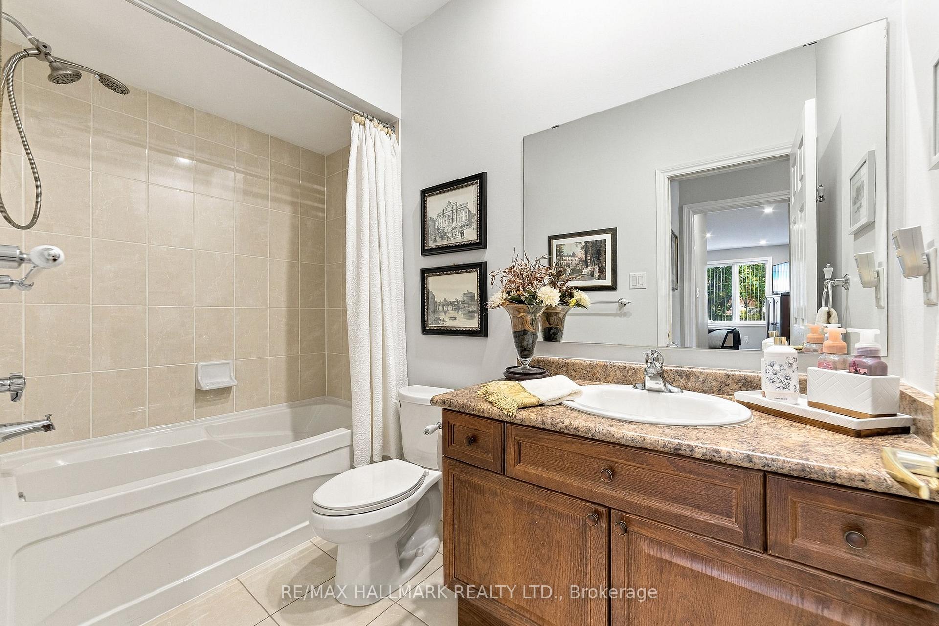 Photo 11 of Unit 15, 6439 Rivergate Place, Mississauga, Streetsville — HOMEH