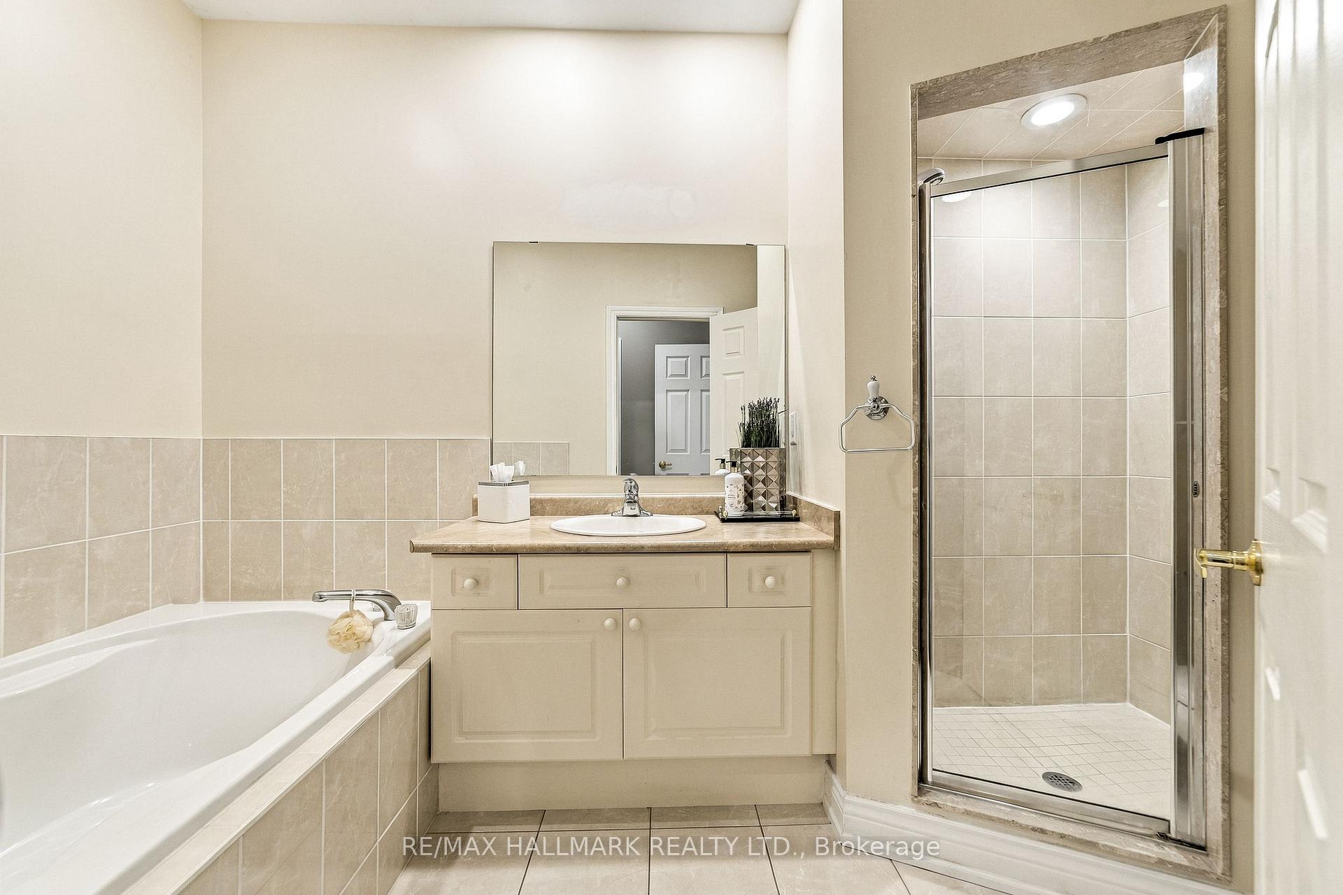 Photo 13 of Unit 15, 6439 Rivergate Place, Mississauga, Streetsville — HOMEH