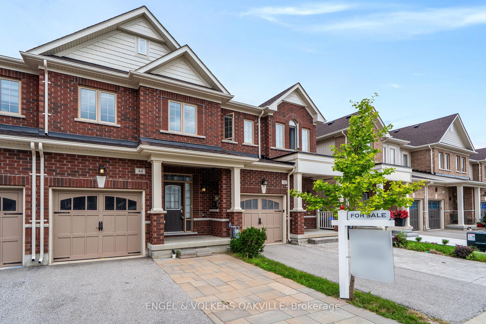 Photo 3 of 44 Clifford Crescent, New Tecumseth, Tottenham — HOMEH