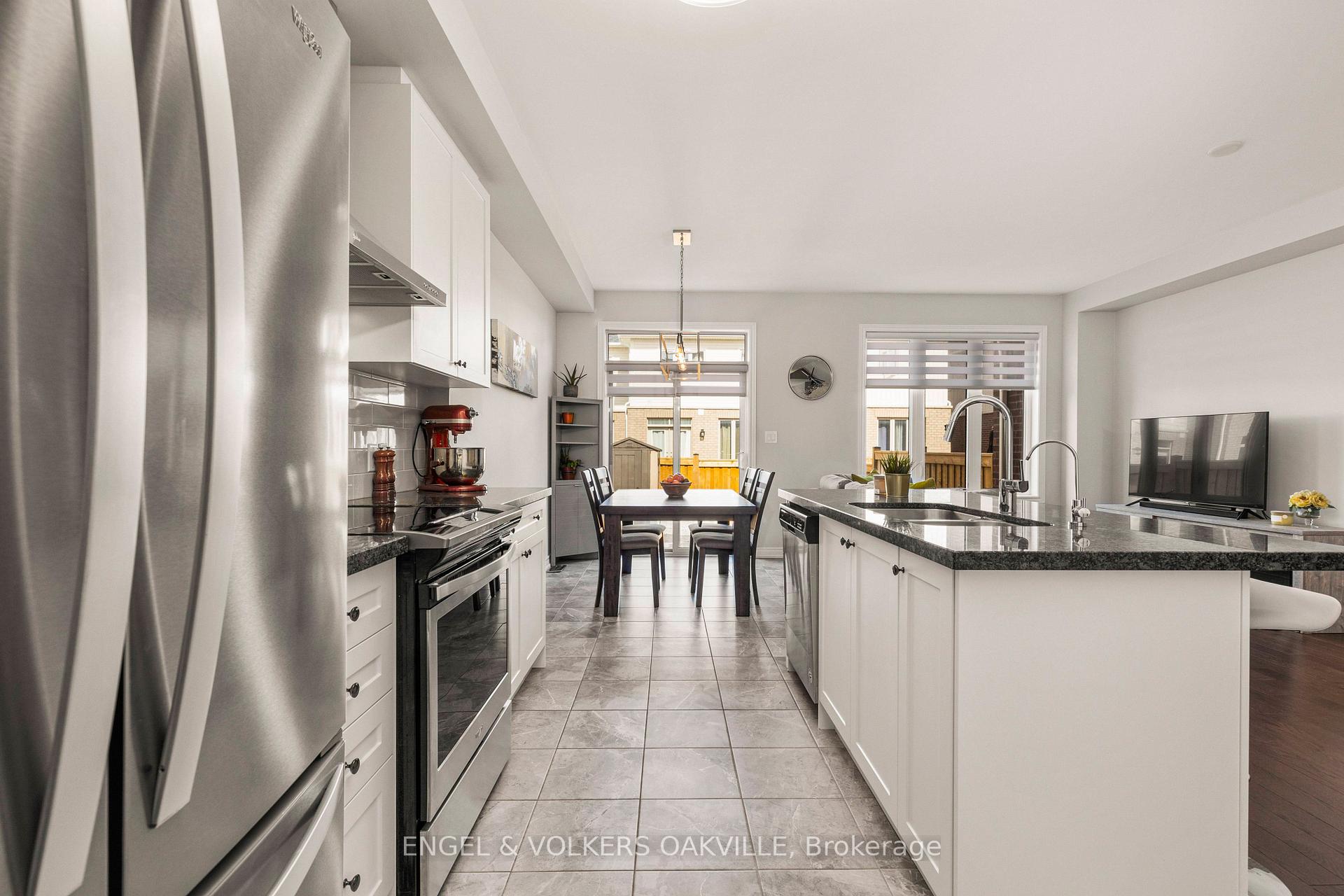 Photo 15 of 44 Clifford Crescent, New Tecumseth, Tottenham — HOMEH