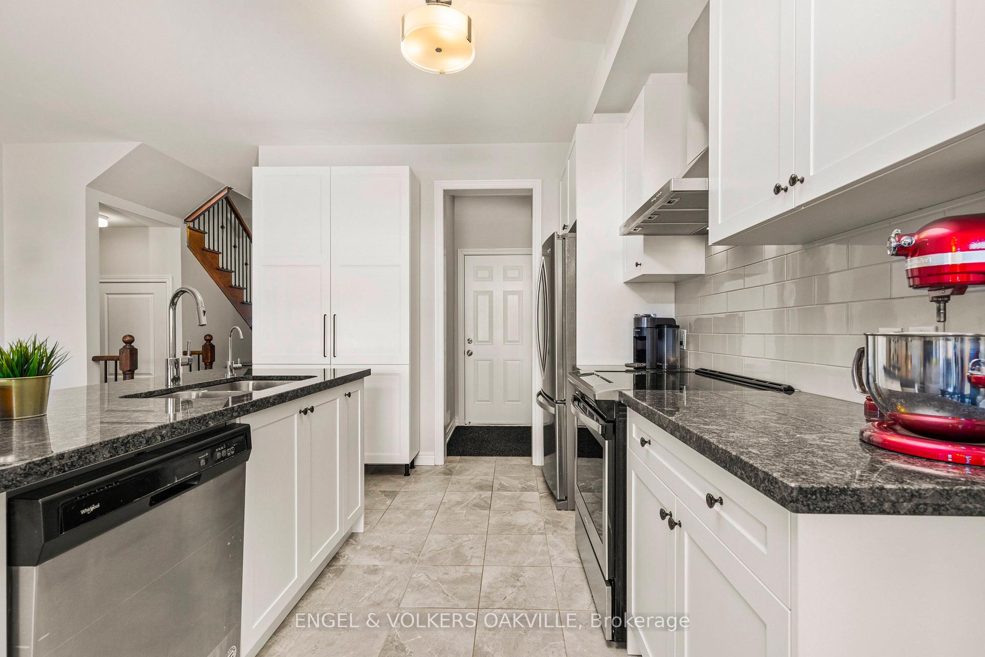 Photo 16 of 44 Clifford Crescent, New Tecumseth, Tottenham — HOMEH