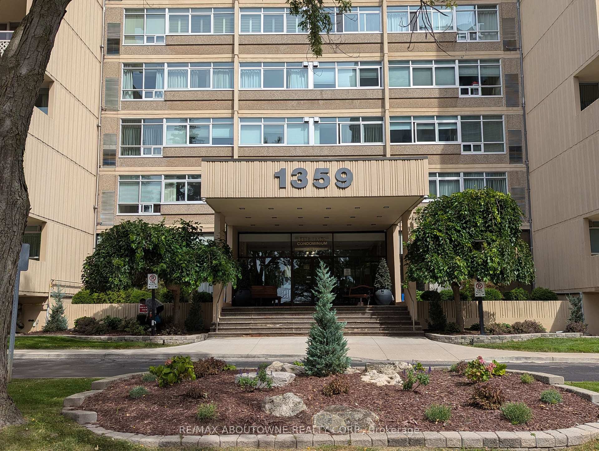 Photo of Unit 306, 1359 White Oaks Boulevard