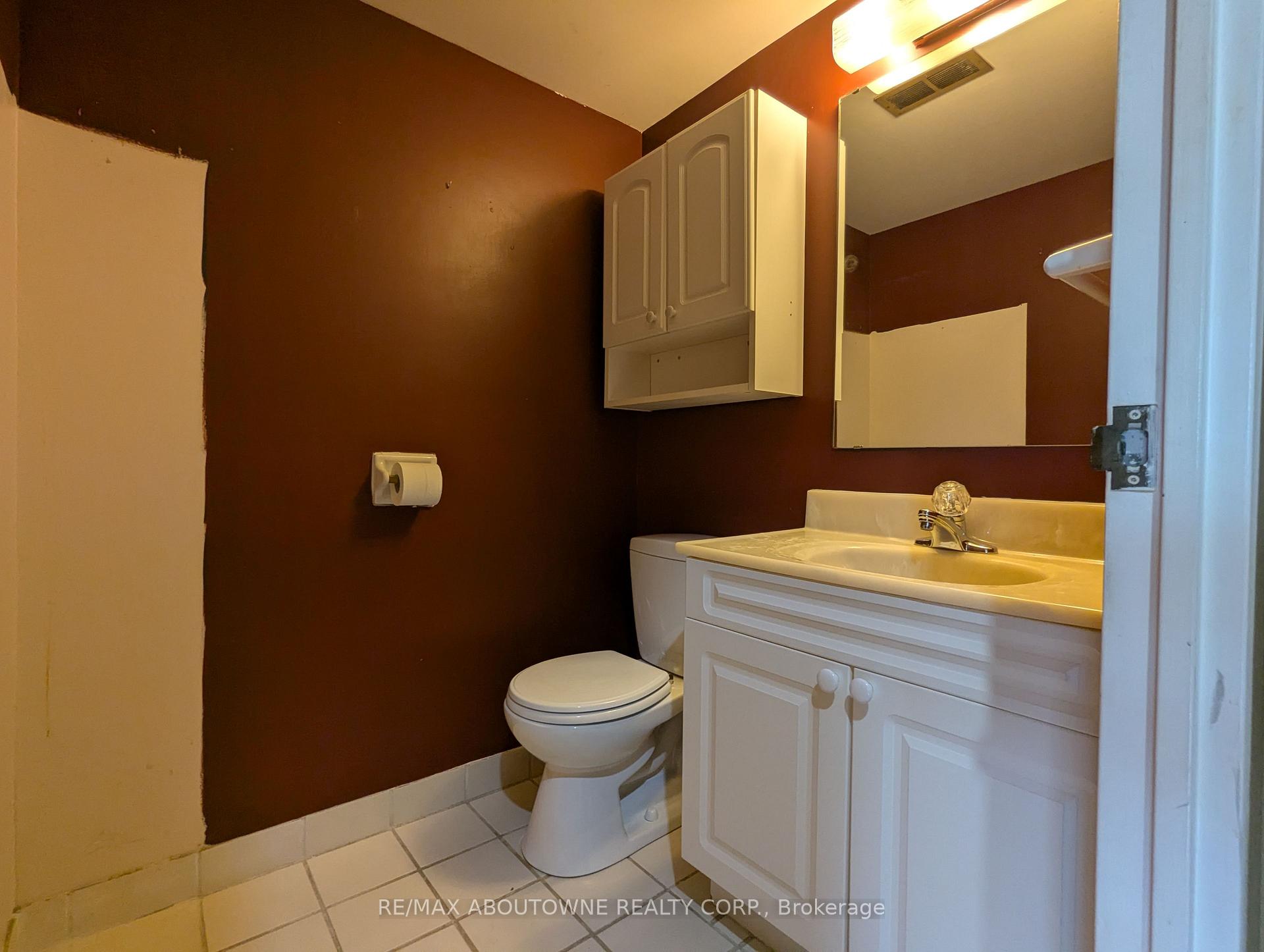 Photo 15 of Unit 306, 1359 White Oaks Boulevard, Oakville, Falgarwood — HOMEH