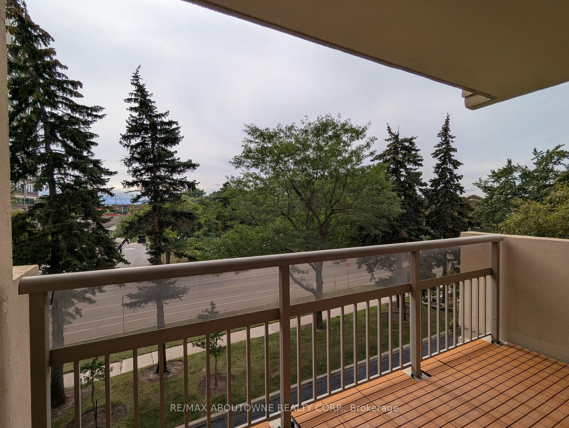 Photo 19 of Unit 306, 1359 White Oaks Boulevard, Oakville, Falgarwood — HOMEH