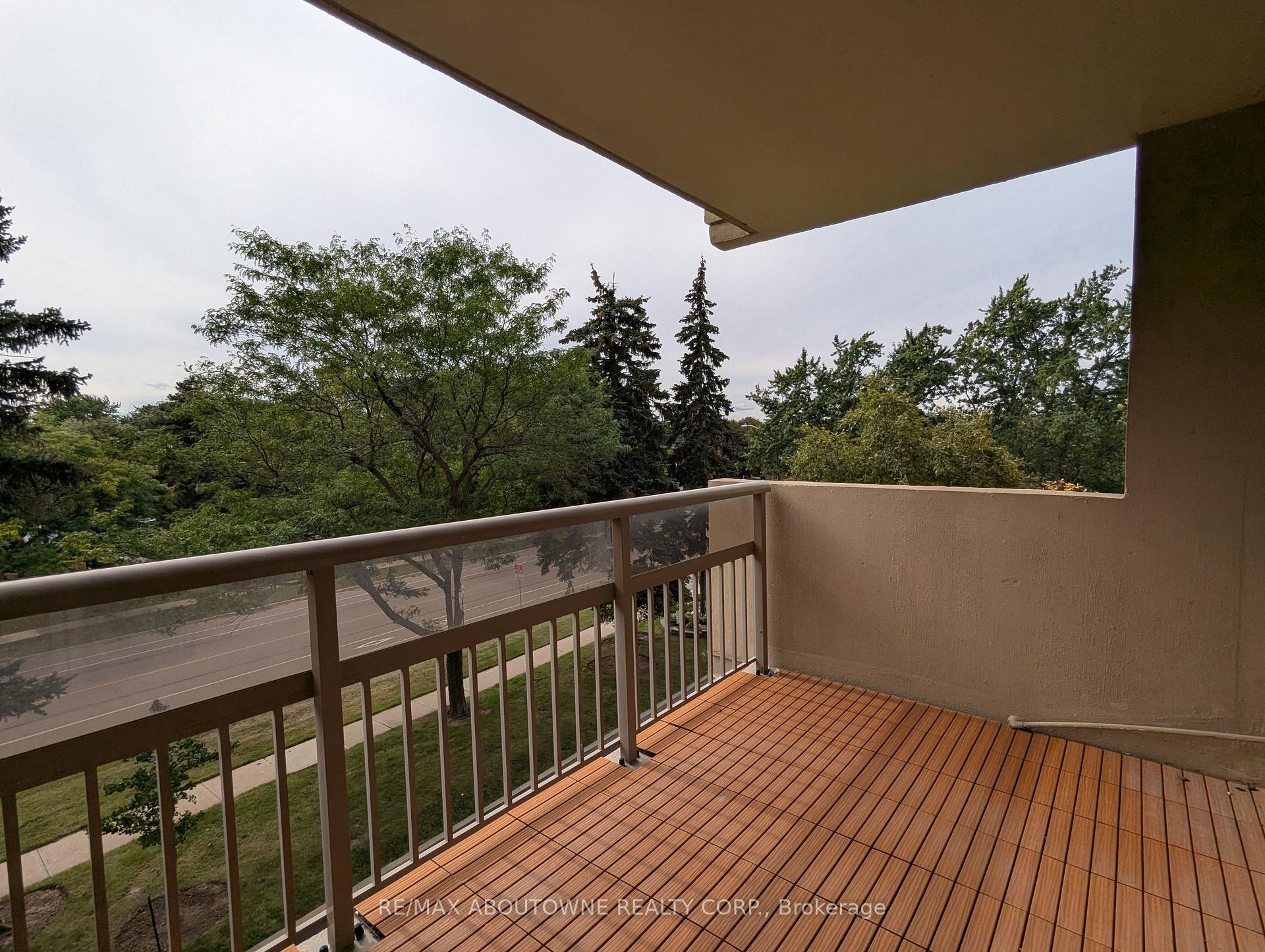 Photo 20 of Unit 306, 1359 White Oaks Boulevard, Oakville, Falgarwood — HOMEH