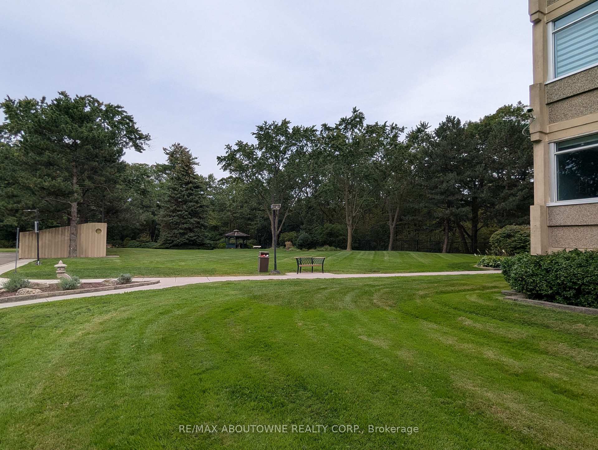 Photo 36 of Unit 306, 1359 White Oaks Boulevard, Oakville, Falgarwood — HOMEH