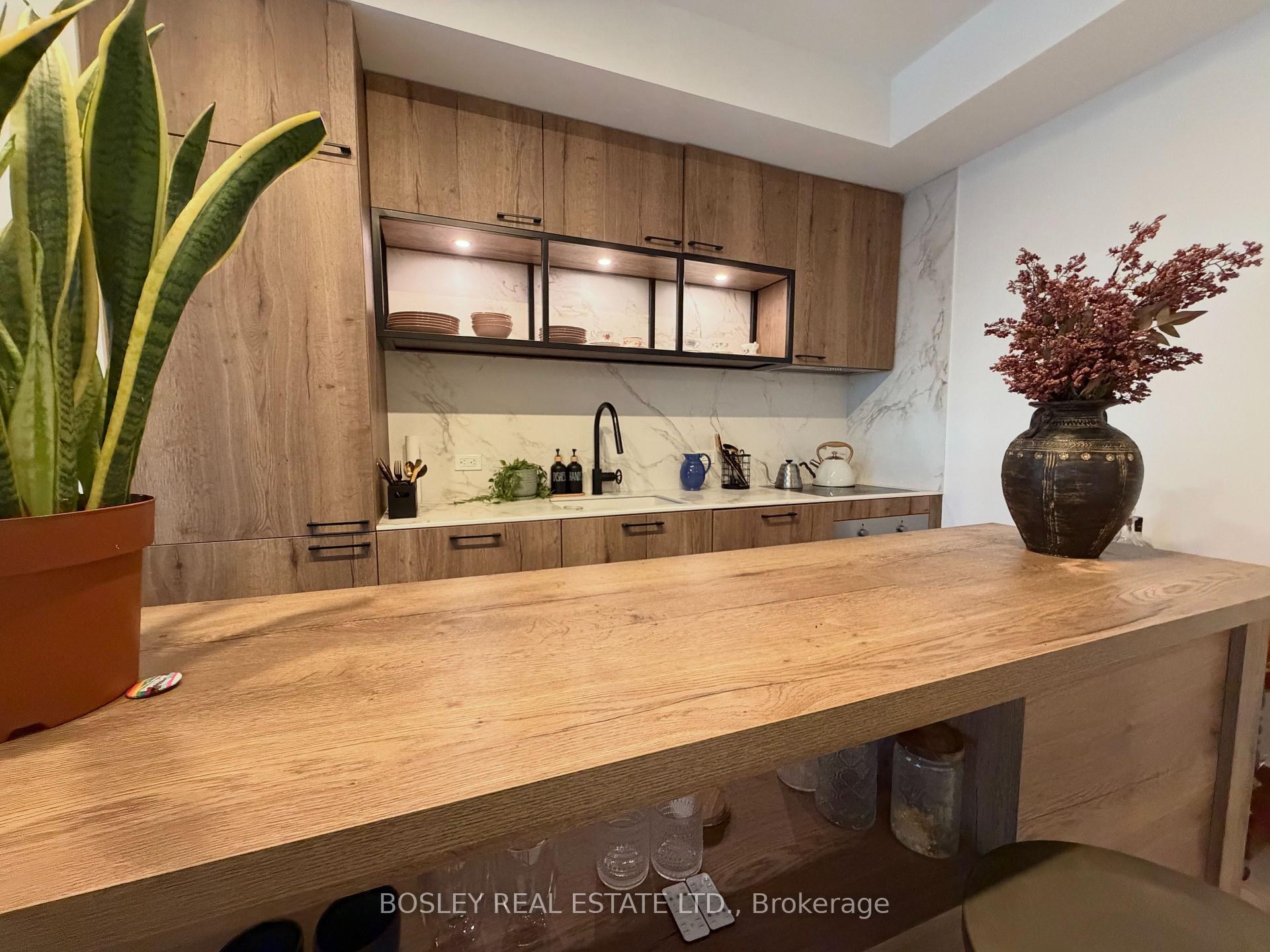 Photo 8 of Unit 708, 505 Richmond Street W, Toronto, Waterfront Communities — HOMEH