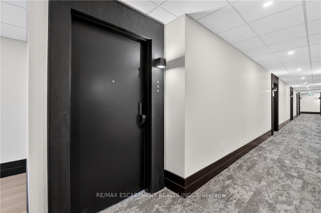 Photo 2 of Unit 606, 461 Green Road, Hamilton, Stoney Creek — HOMEH