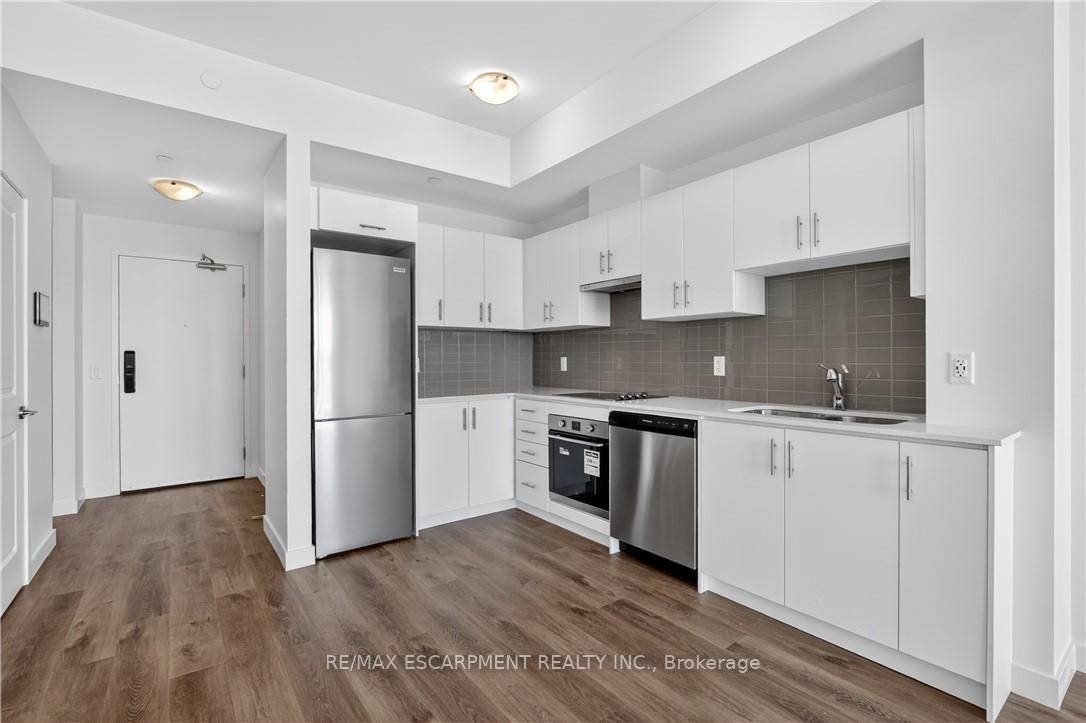 Photo 8 of Unit 606, 461 Green Road, Hamilton, Stoney Creek — HOMEH