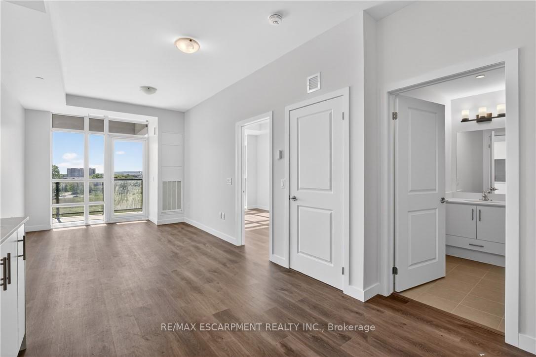 Photo 12 of Unit 606, 461 Green Road, Hamilton, Stoney Creek — HOMEH
