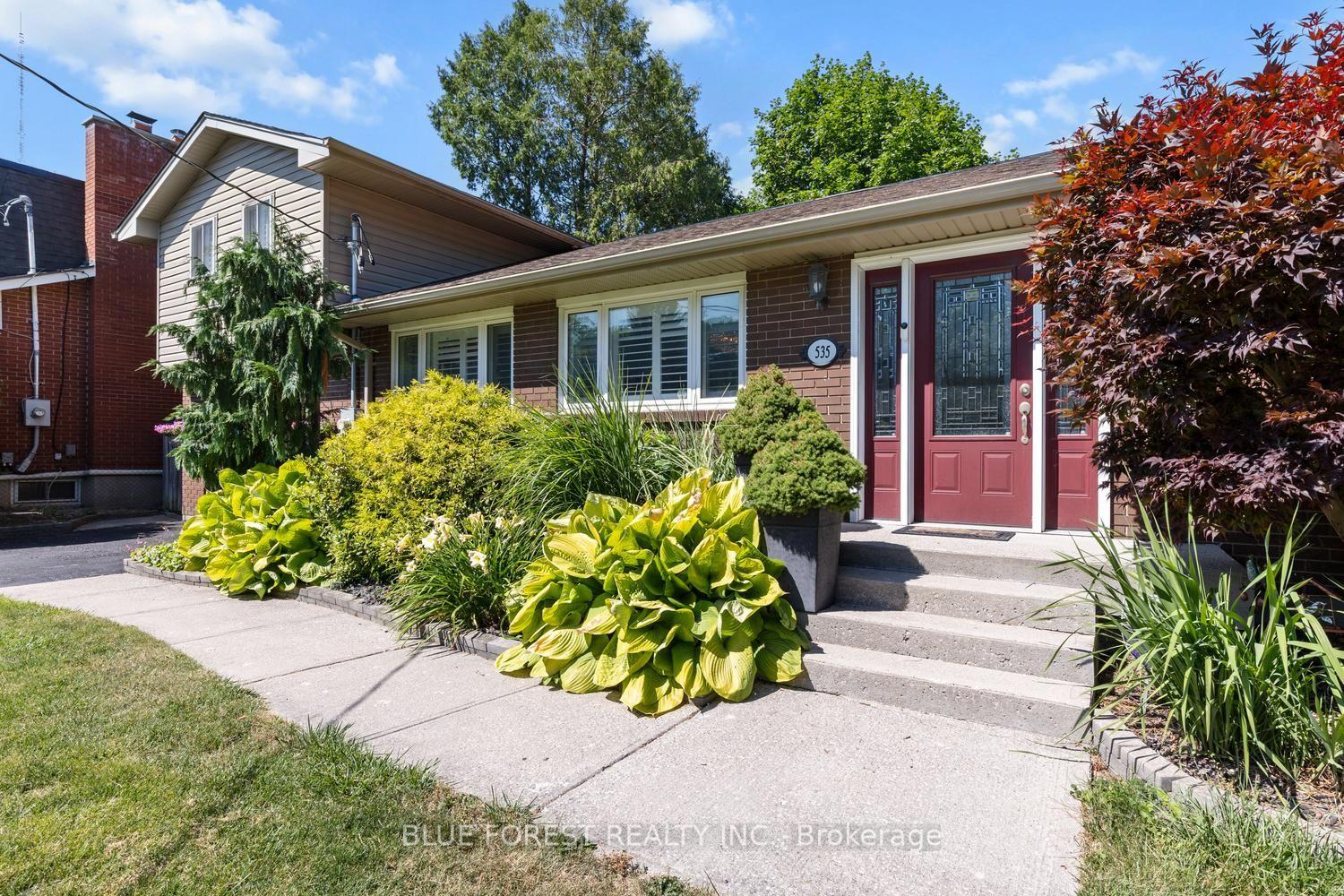 Photo 2 of 535 Gordon Avenue, London, South O — HOMEH
