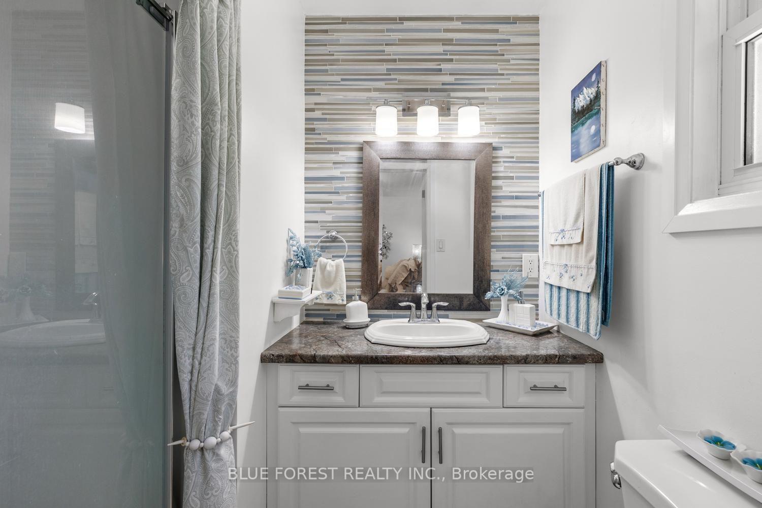 Photo 14 of 535 Gordon Avenue, London, South O — HOMEH