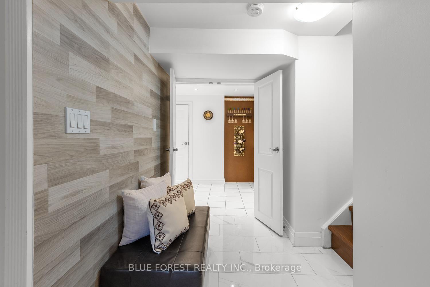 Photo 21 of 535 Gordon Avenue, London, South O — HOMEH