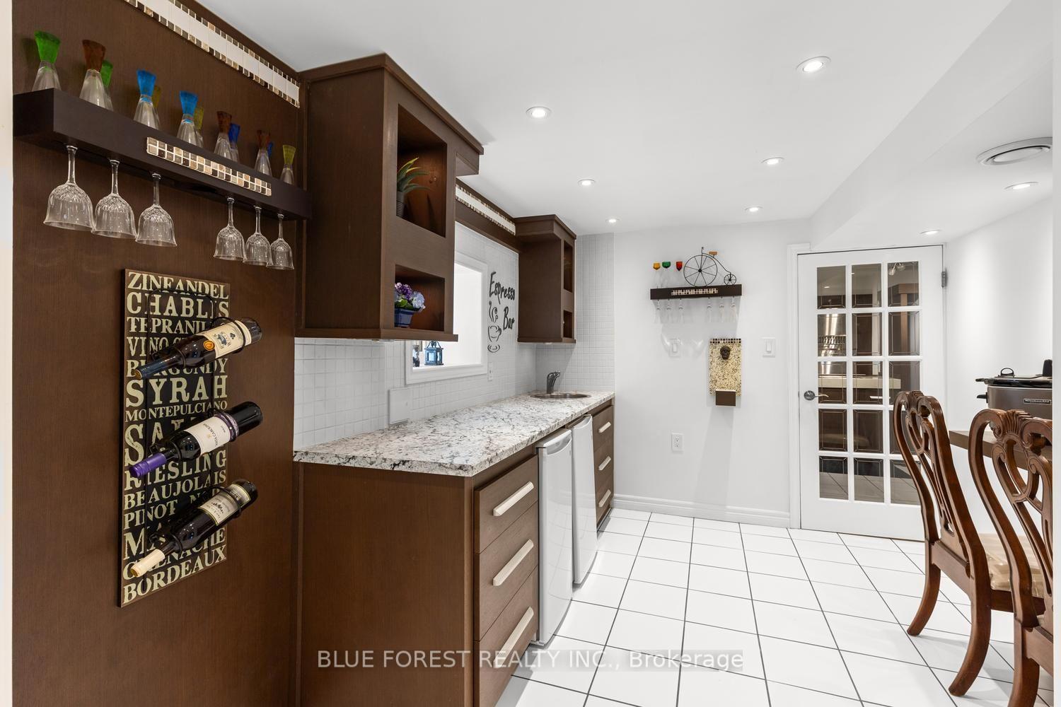 Photo 22 of 535 Gordon Avenue, London, South O — HOMEH
