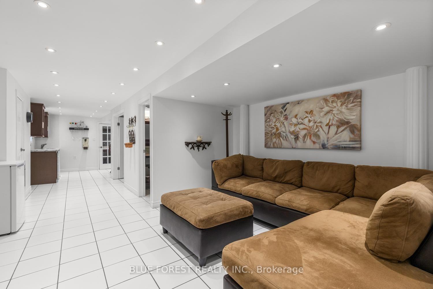 Photo 27 of 535 Gordon Avenue, London, South O — HOMEH