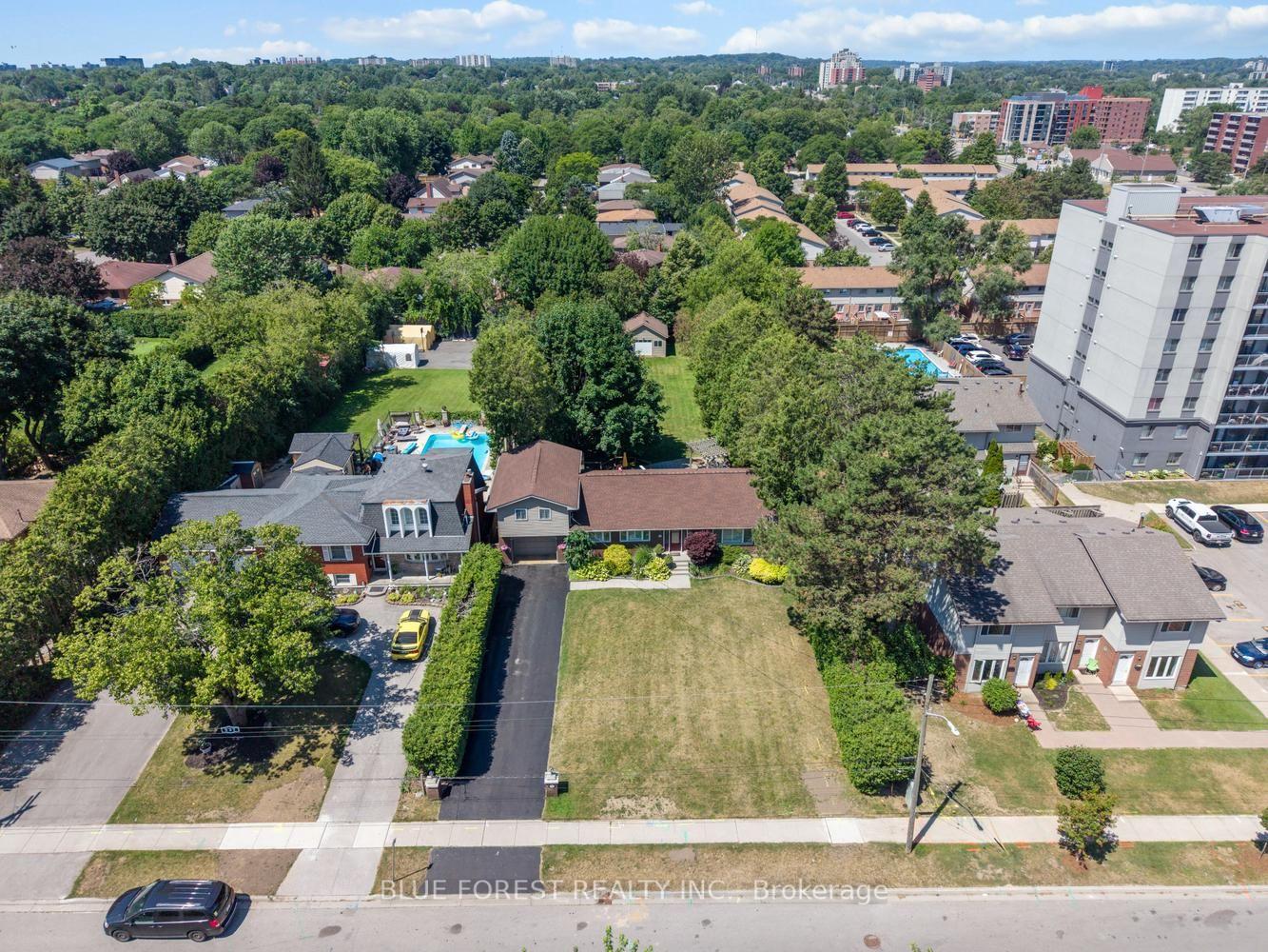 Photo 43 of 535 Gordon Avenue, London, South O — HOMEH