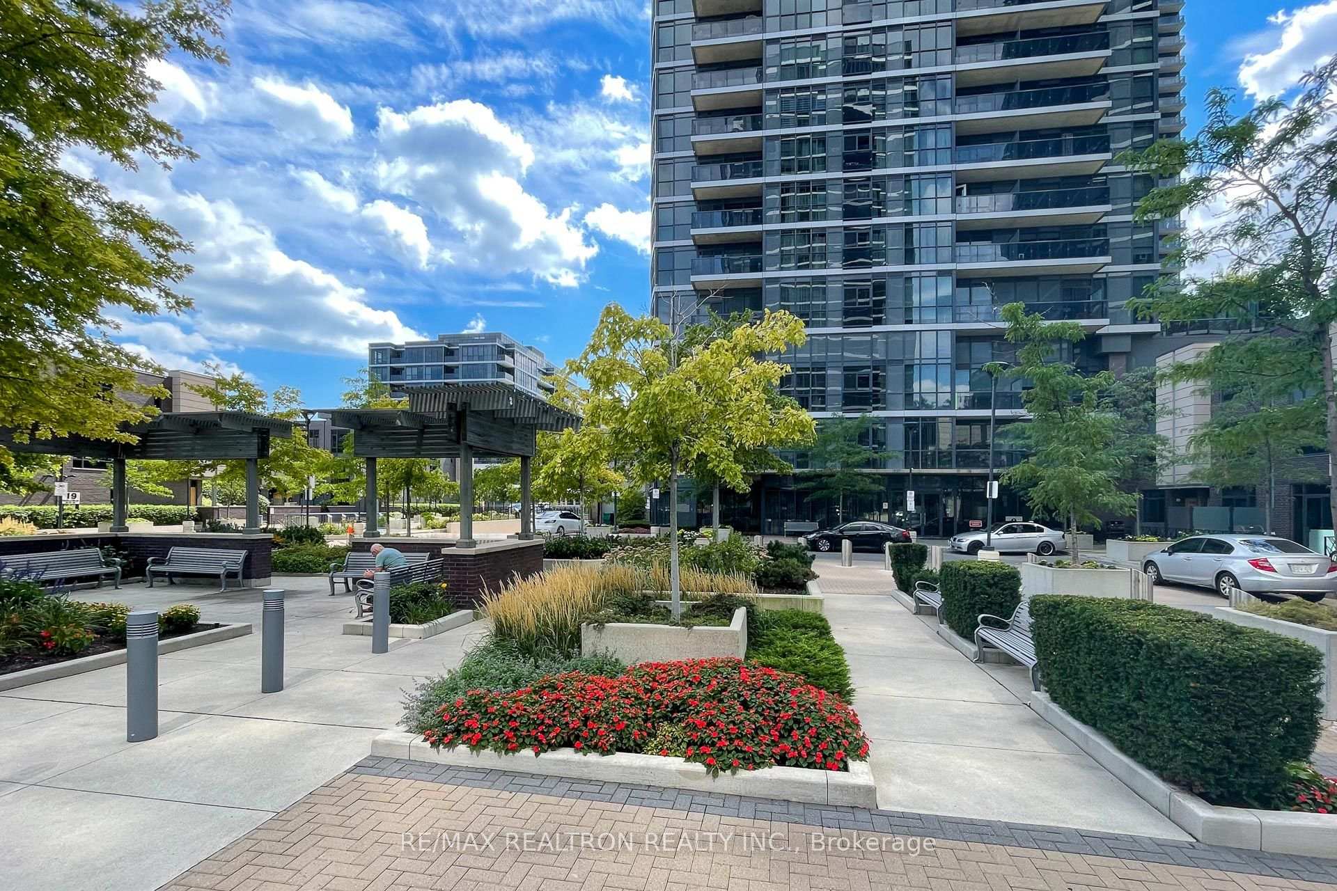 Photo 4 of Unit 1811, 9 Valhalla Inn Road, Etobicoke, Islington-City Centre West — HOMEH
