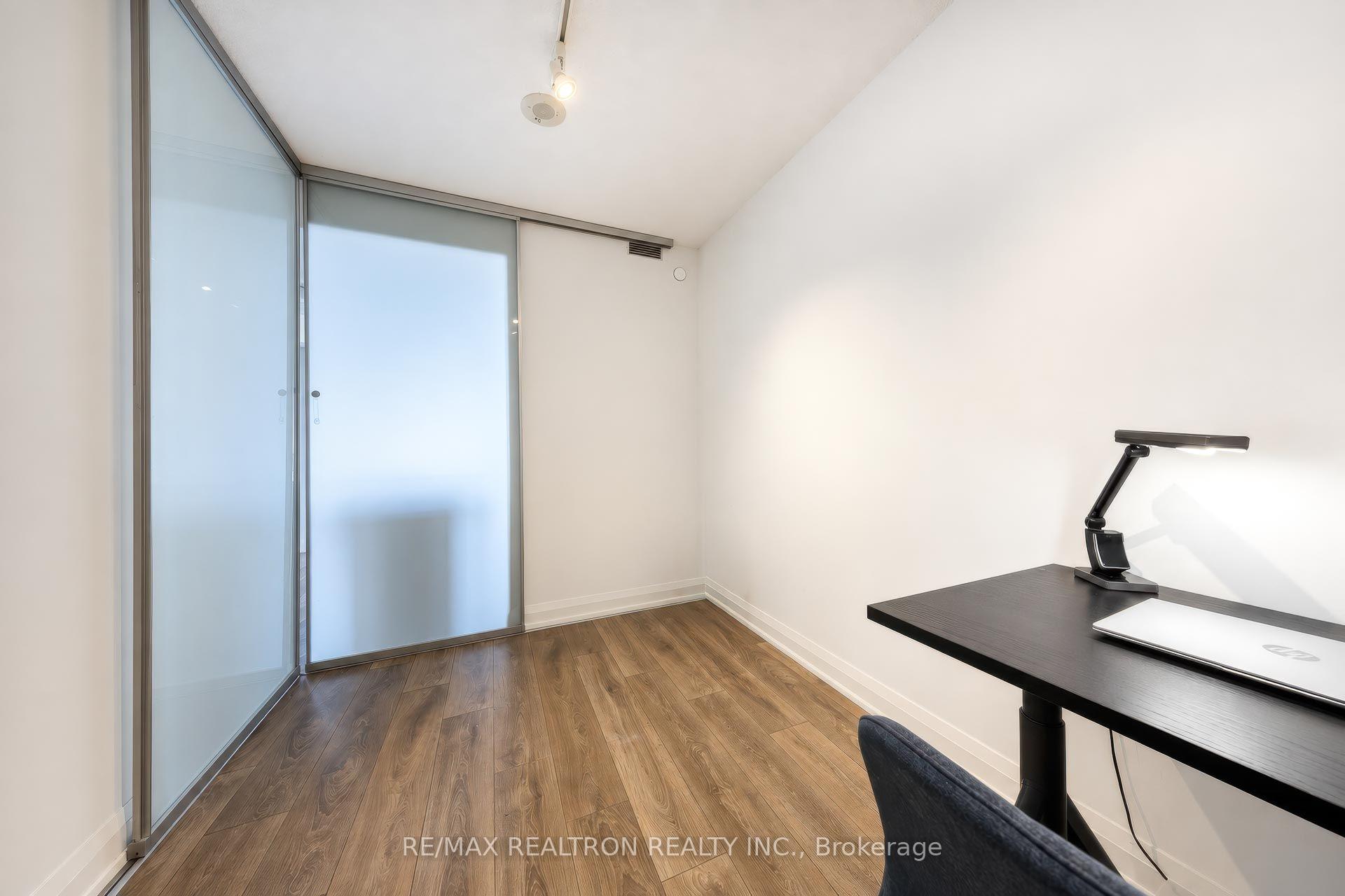 Photo 11 of Unit 1811, 9 Valhalla Inn Road, Etobicoke, Islington-City Centre West — HOMEH