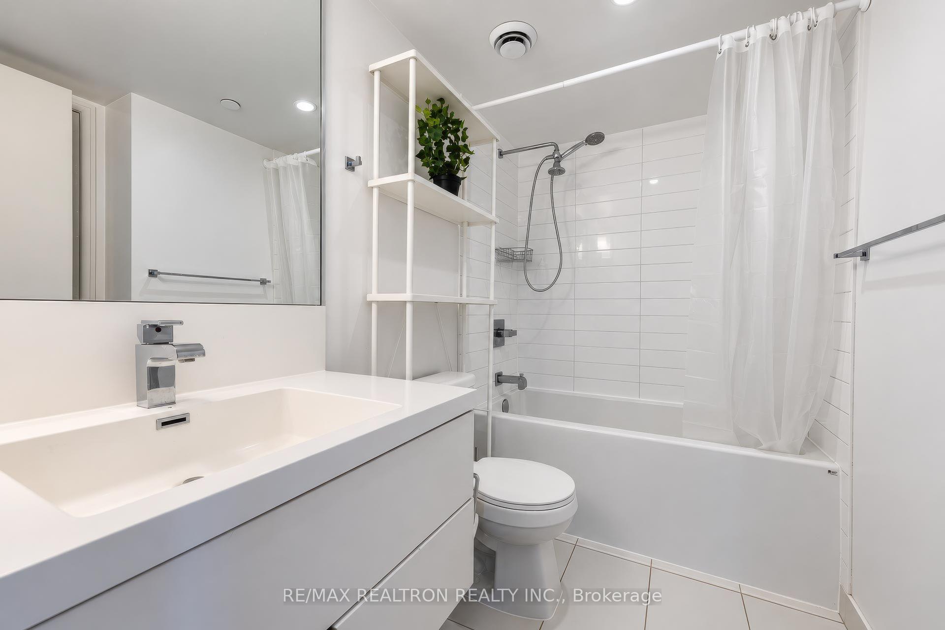 Photo 32 of Unit 1811, 9 Valhalla Inn Road, Etobicoke, Islington-City Centre West — HOMEH