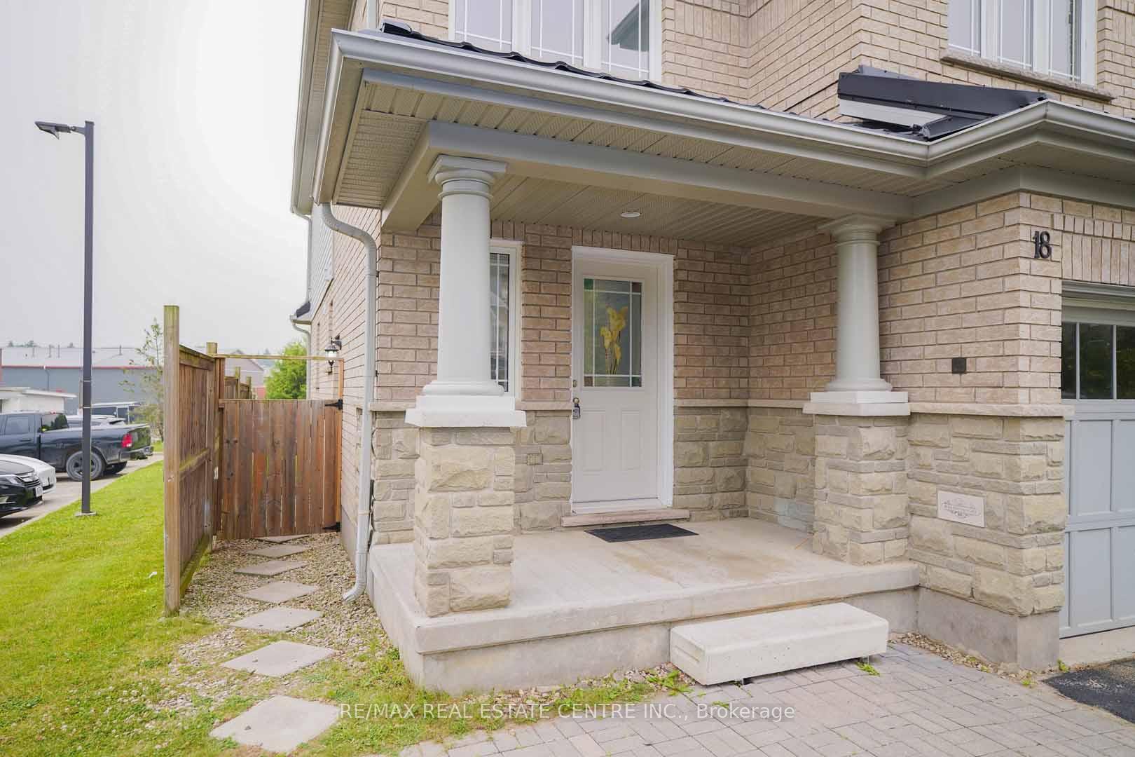 Photo 3 of 18 Heritage Drive, Guelph, Kortright East — HOMEH