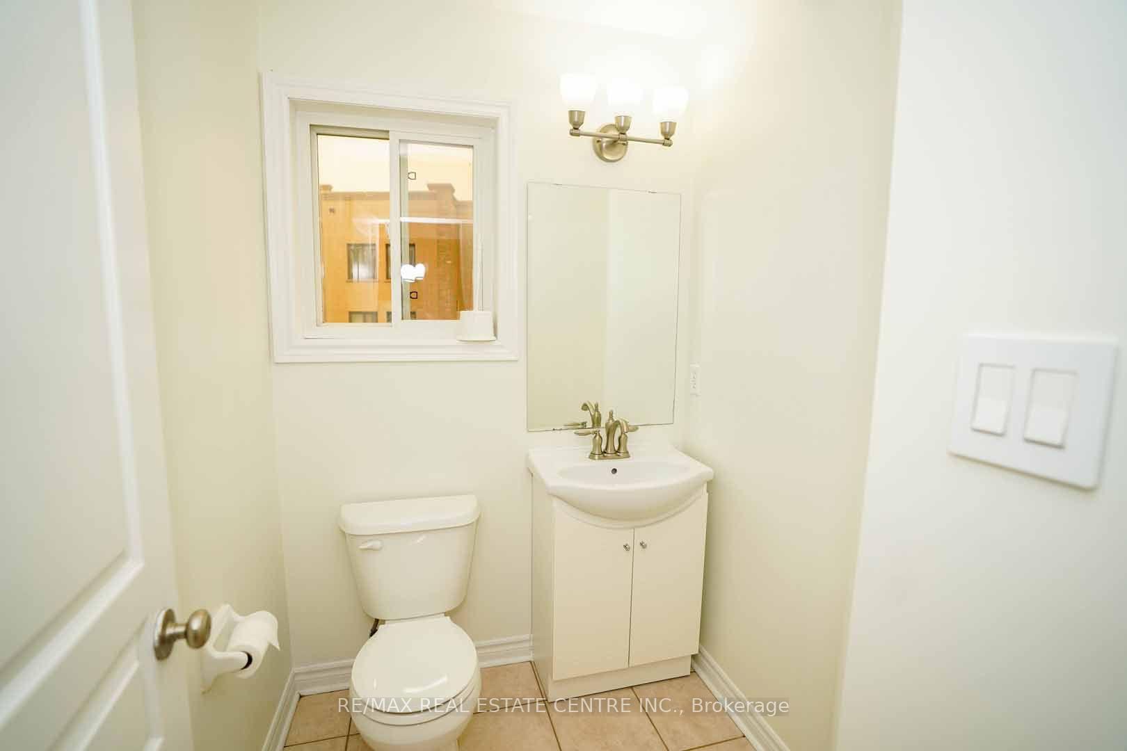 Photo 9 of 18 Heritage Drive, Guelph, Kortright East — HOMEH
