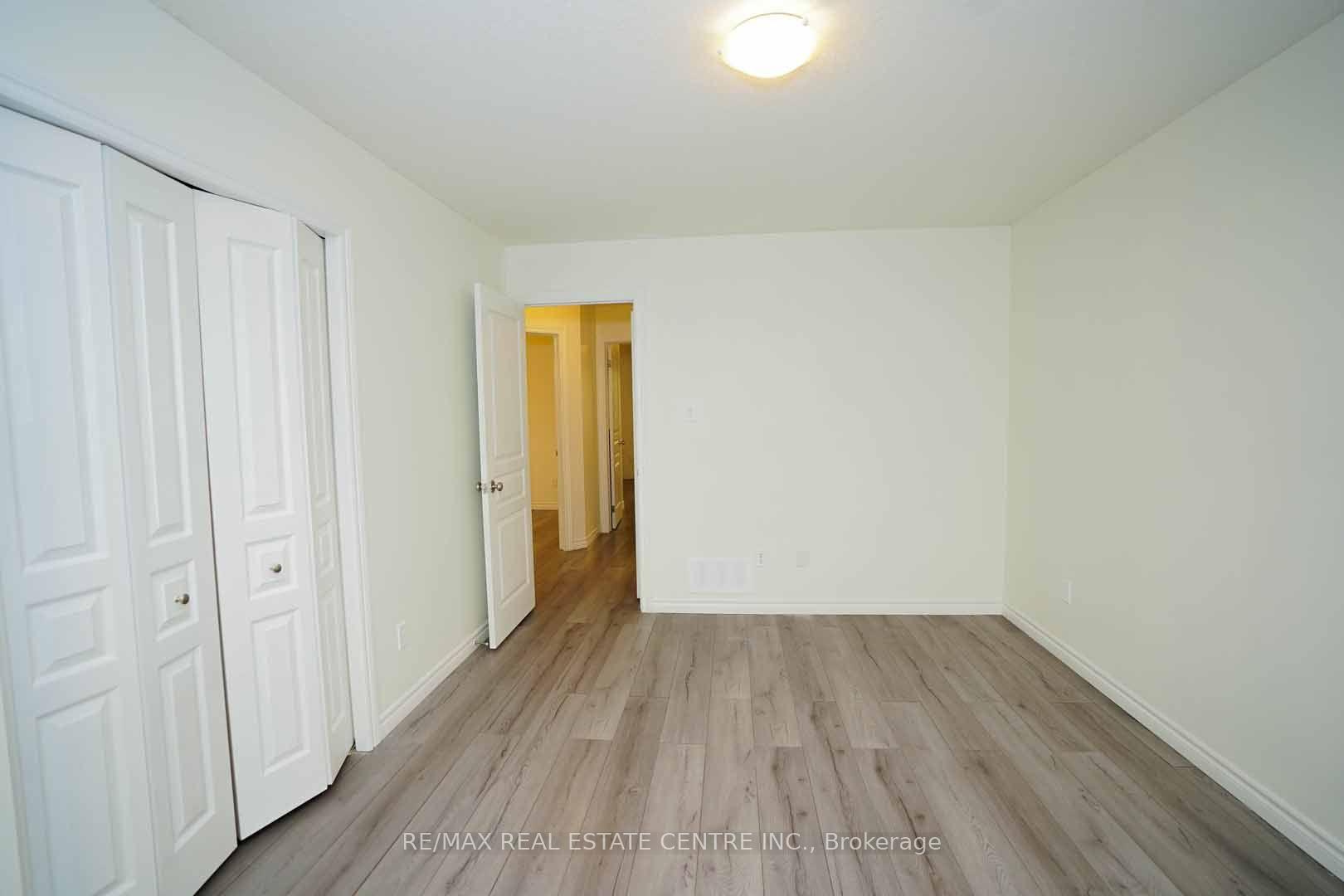 Photo 23 of 18 Heritage Drive, Guelph, Kortright East — HOMEH