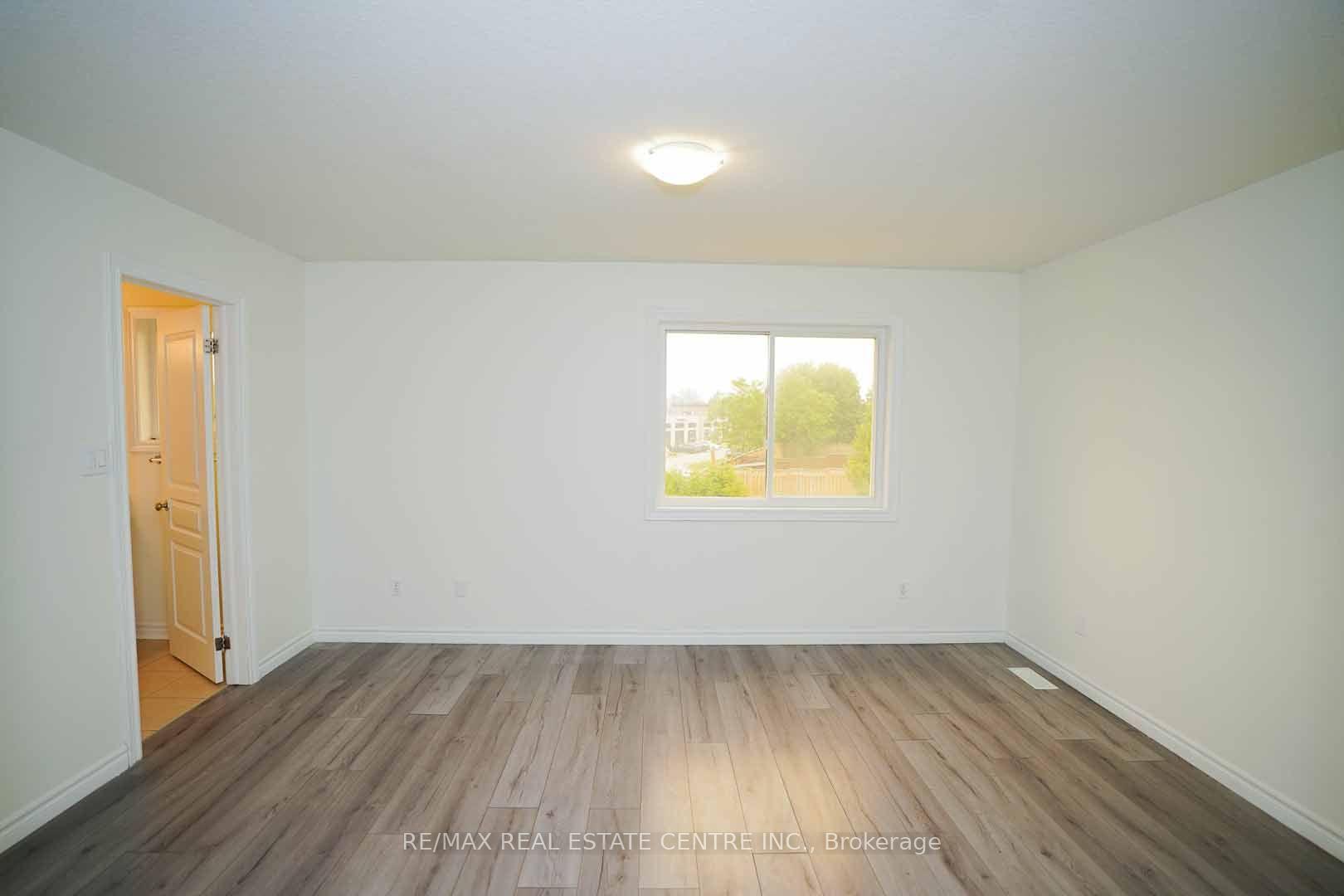 Photo 28 of 18 Heritage Drive, Guelph, Kortright East — HOMEH