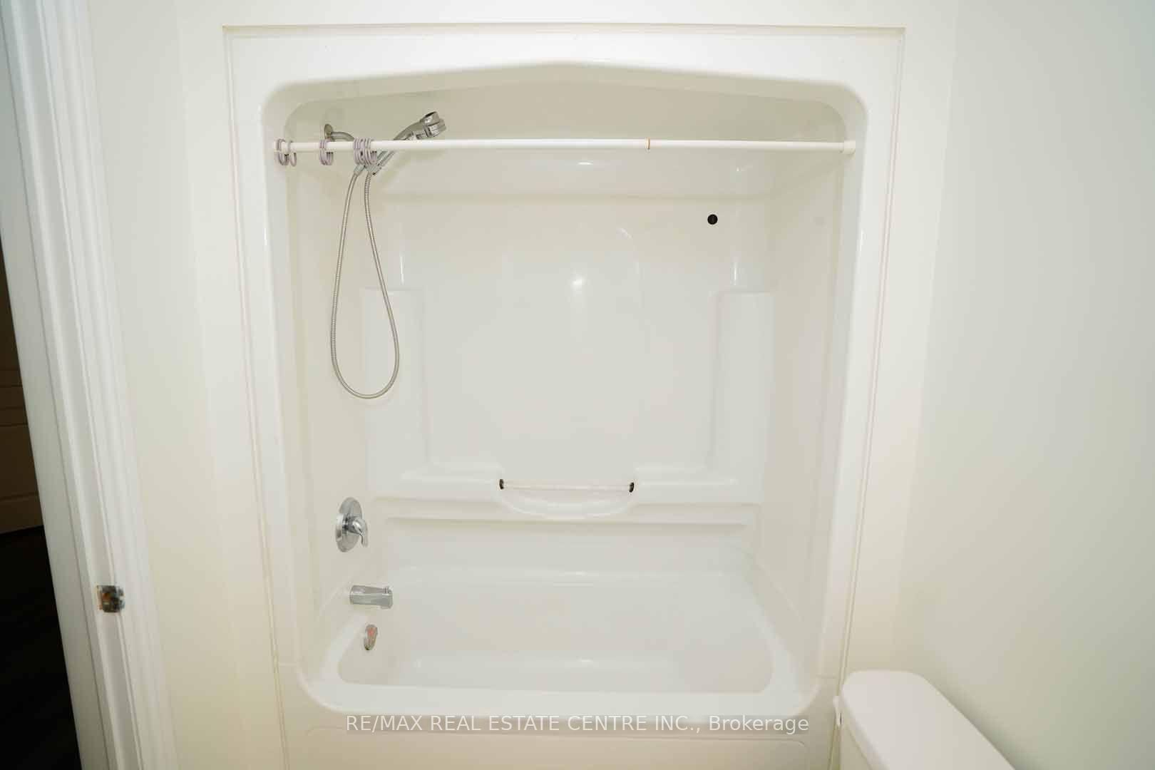 Photo 31 of 18 Heritage Drive, Guelph, Kortright East — HOMEH