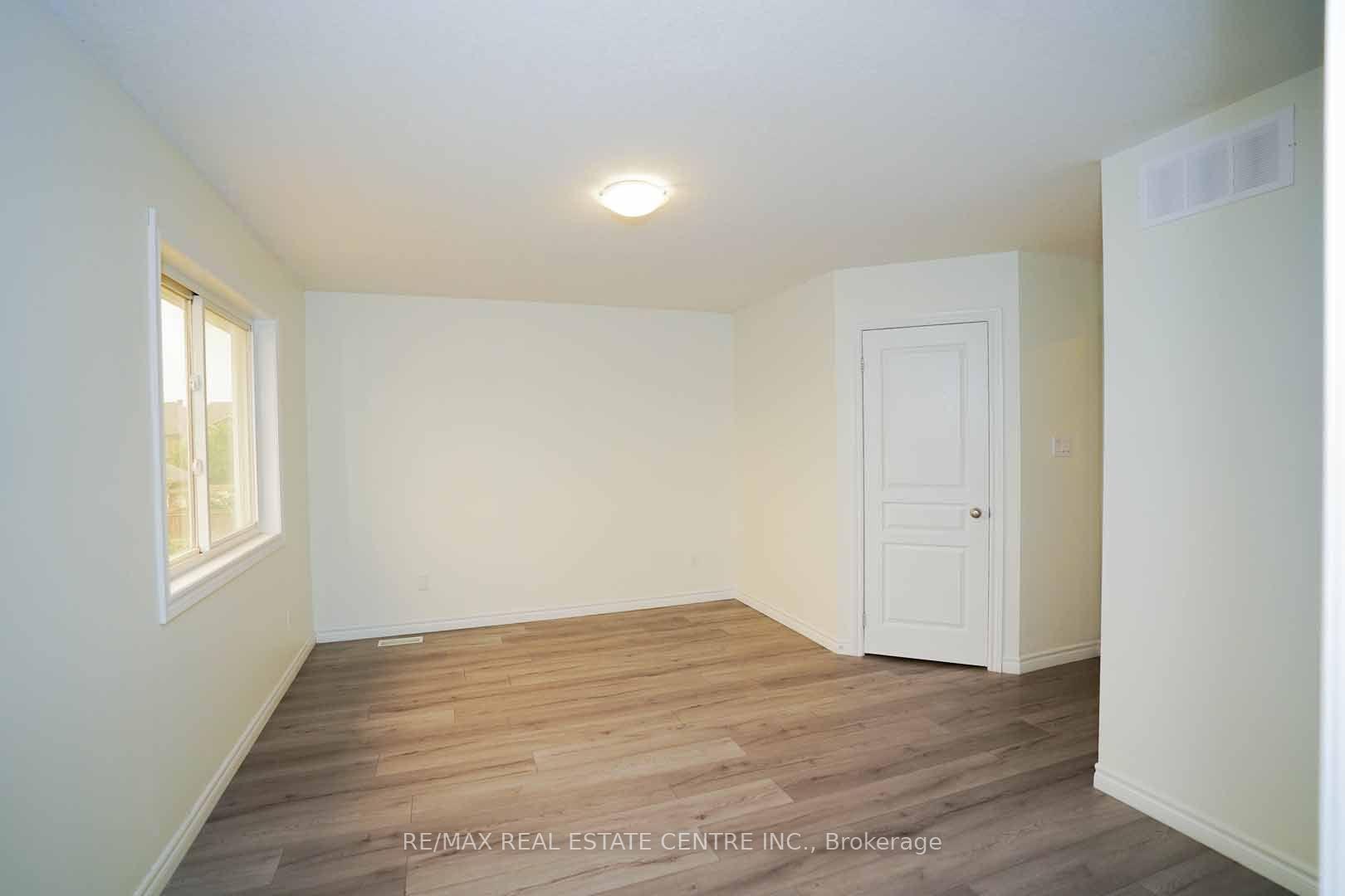 Photo 32 of 18 Heritage Drive, Guelph, Kortright East — HOMEH