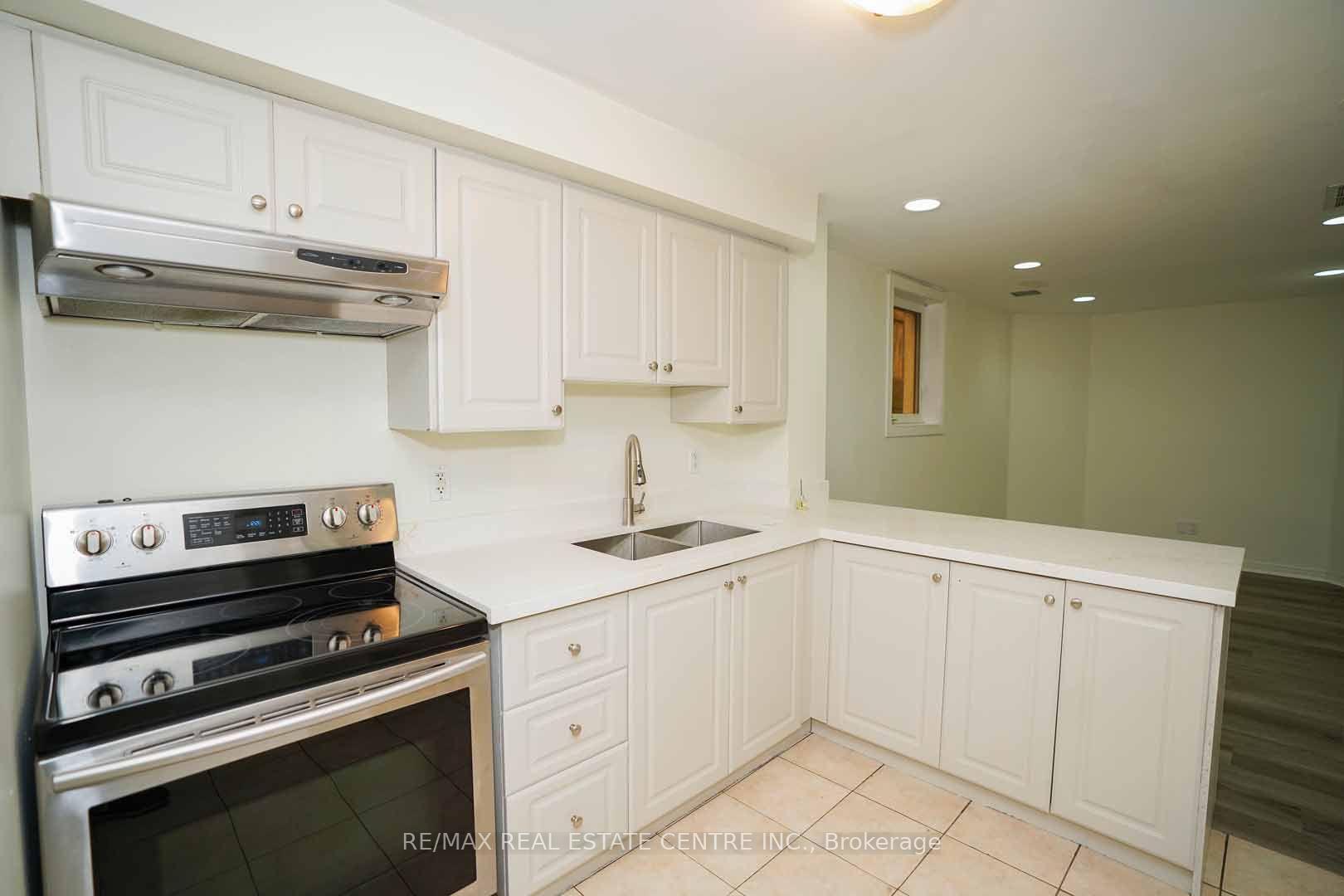 Photo 40 of 18 Heritage Drive, Guelph, Kortright East — HOMEH
