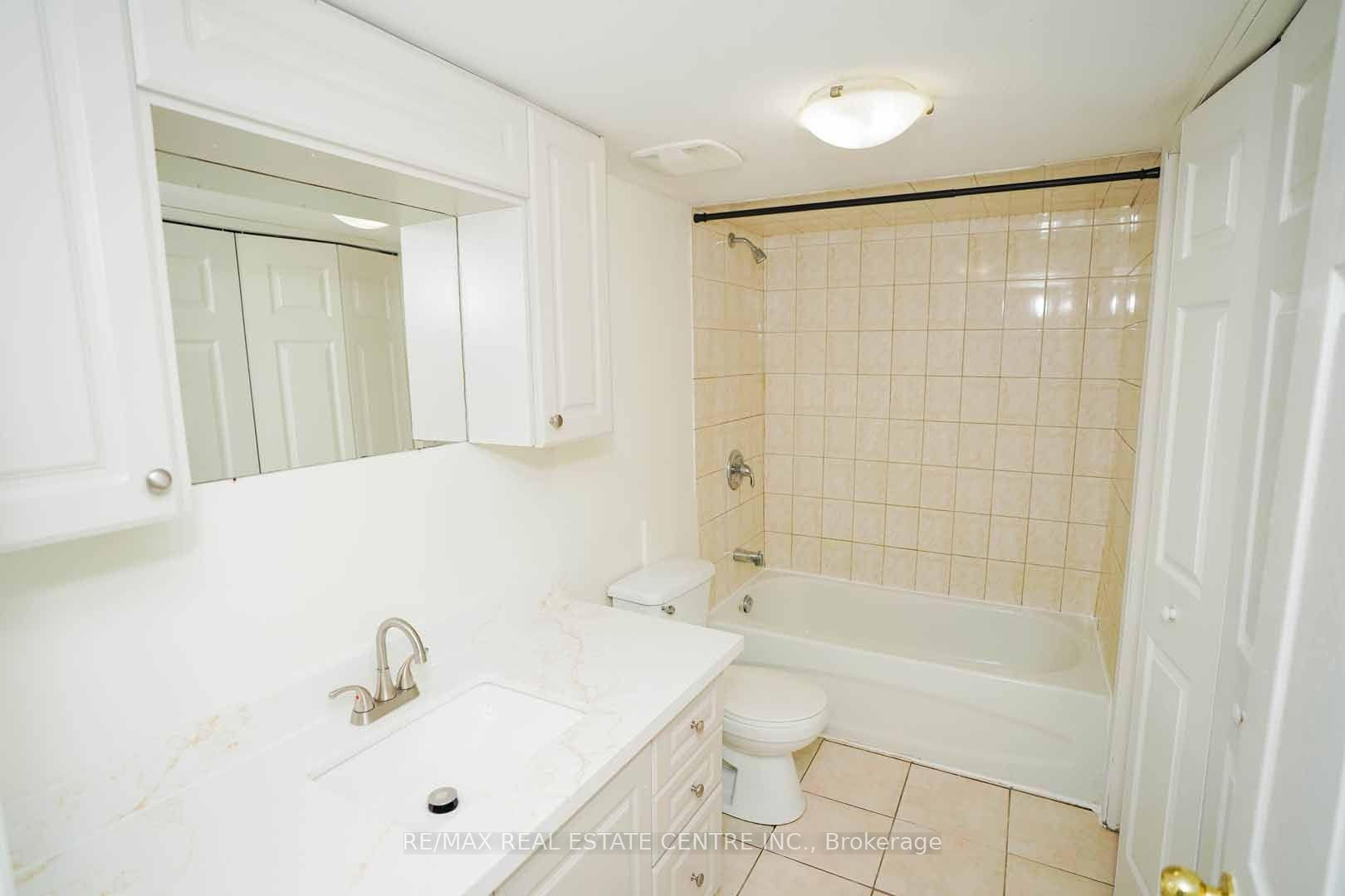 Photo 47 of 18 Heritage Drive, Guelph, Kortright East — HOMEH
