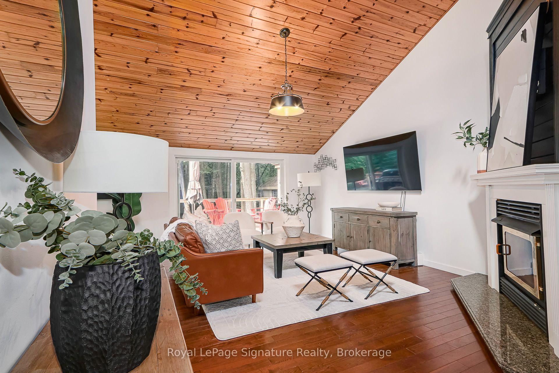 Photo 4 of 40 51ST Street N, Wasaga Beach — HOMEH