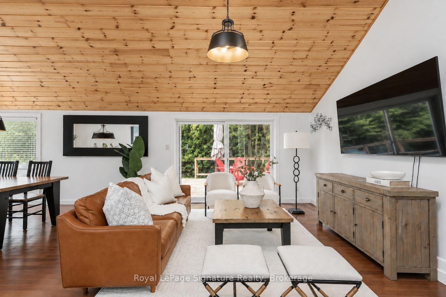 Photo 5 of 40 51ST Street N, Wasaga Beach — HOMEH