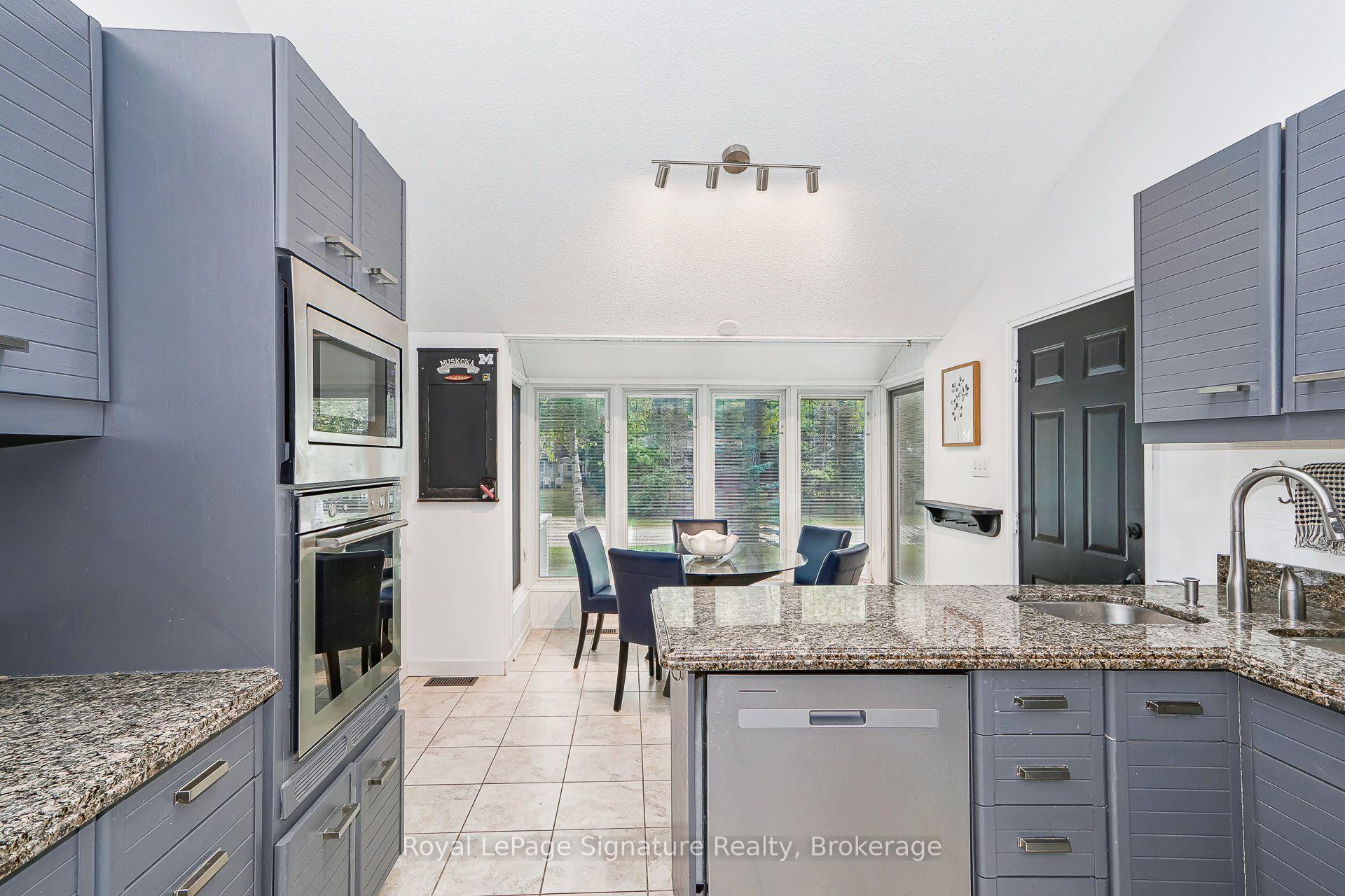 Photo 11 of 40 51ST Street N, Wasaga Beach — HOMEH