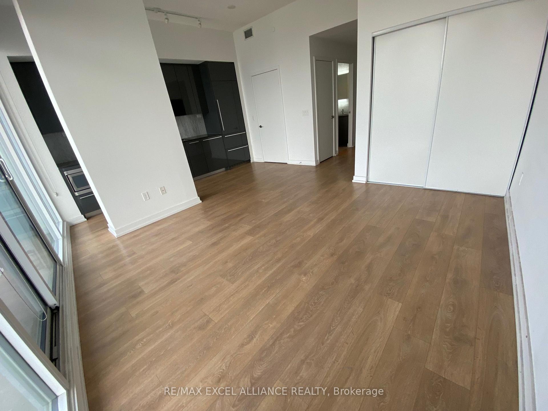 Photo 11 of Unit 3201, 117 Mcmahon Drive, North York, Bayview Village — HOMEH