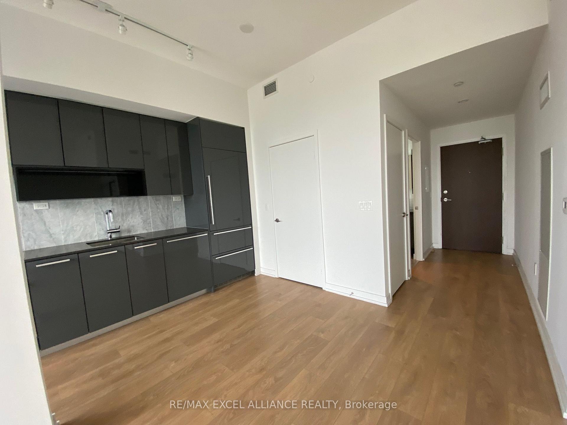 Photo 12 of Unit 3201, 117 Mcmahon Drive, North York, Bayview Village — HOMEH