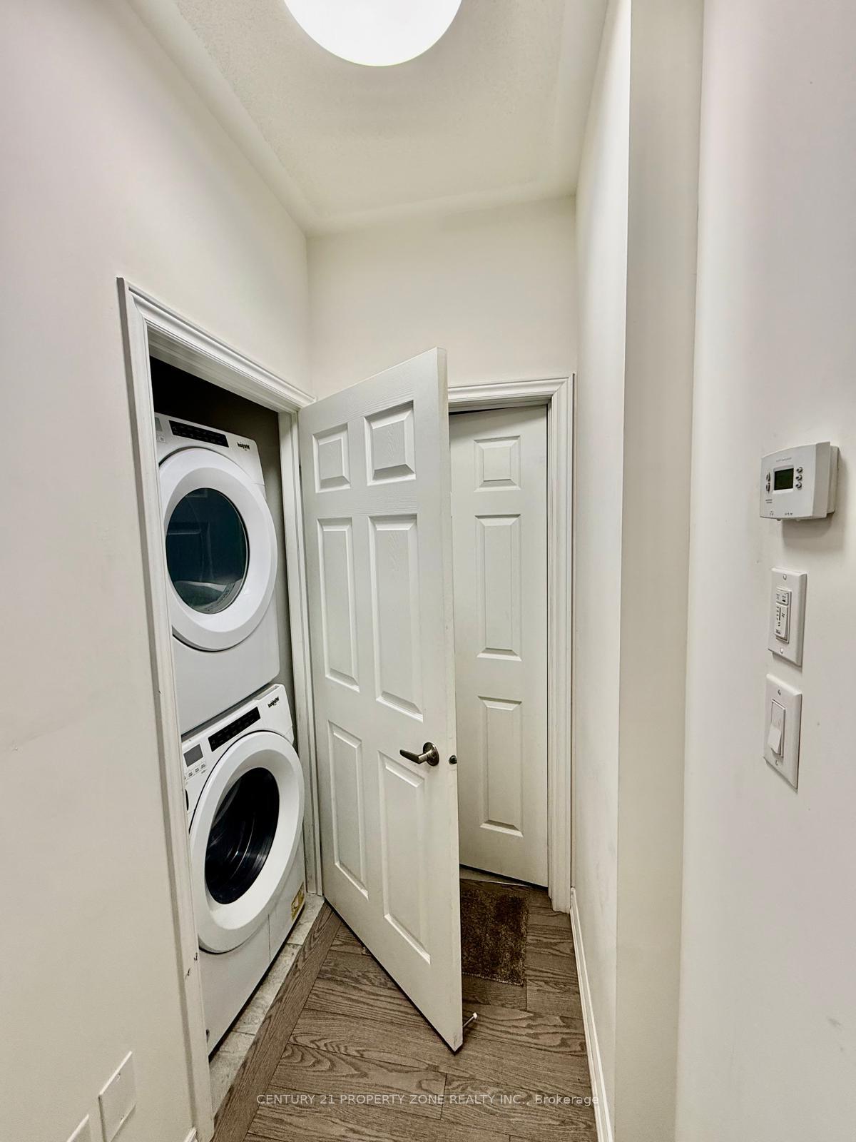 Photo 20 of Unit Main/Upper, 31 Hashmi Place, Brampton, Credit Valley — HOMEH