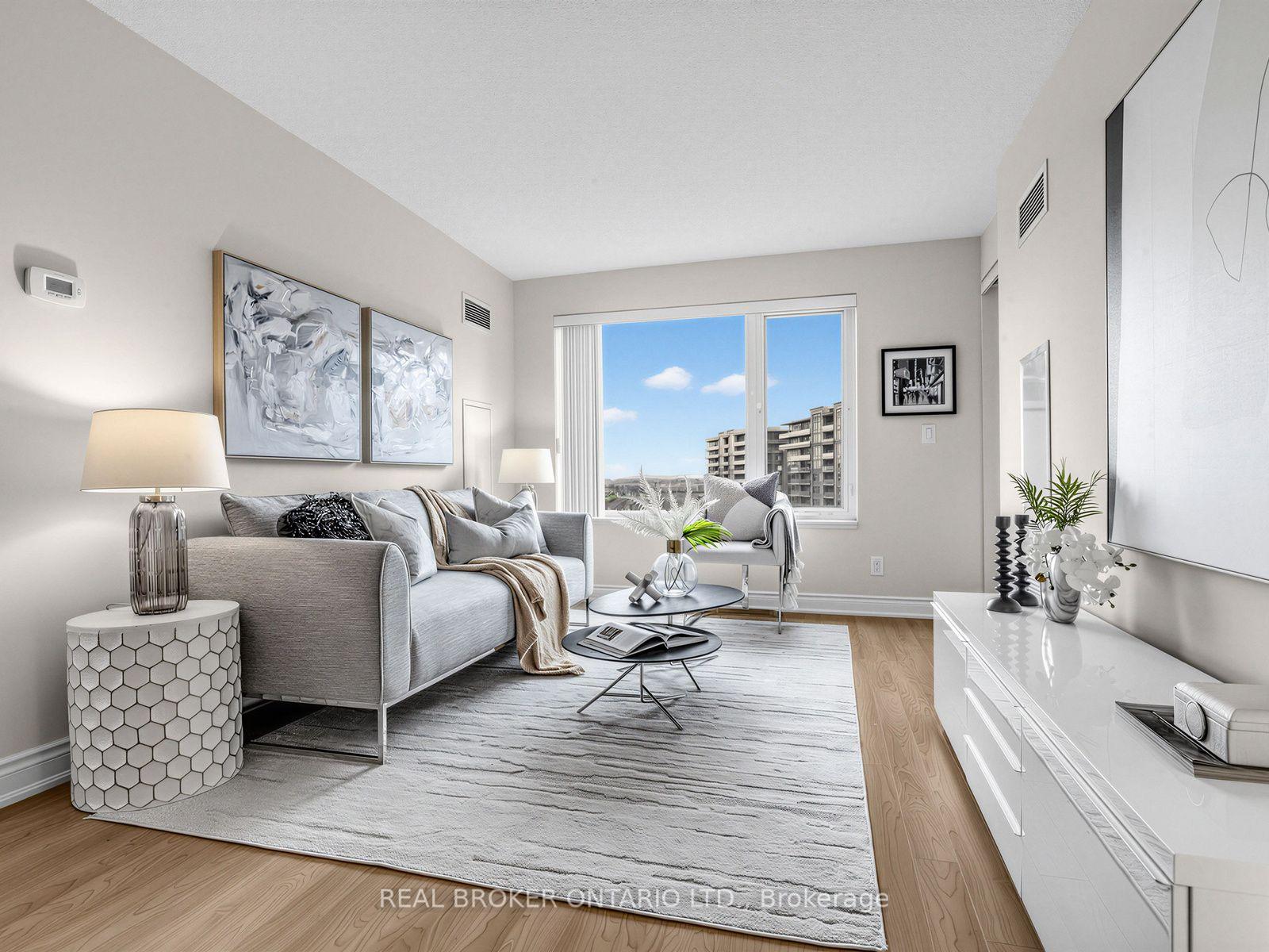 Photo of Unit 1012, 233 South Park Road