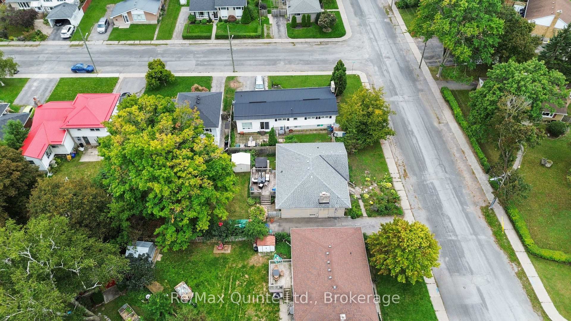 Photo 7 of 99 Bertram Boulevard, Belleville, Belleville Ward — HOMEH